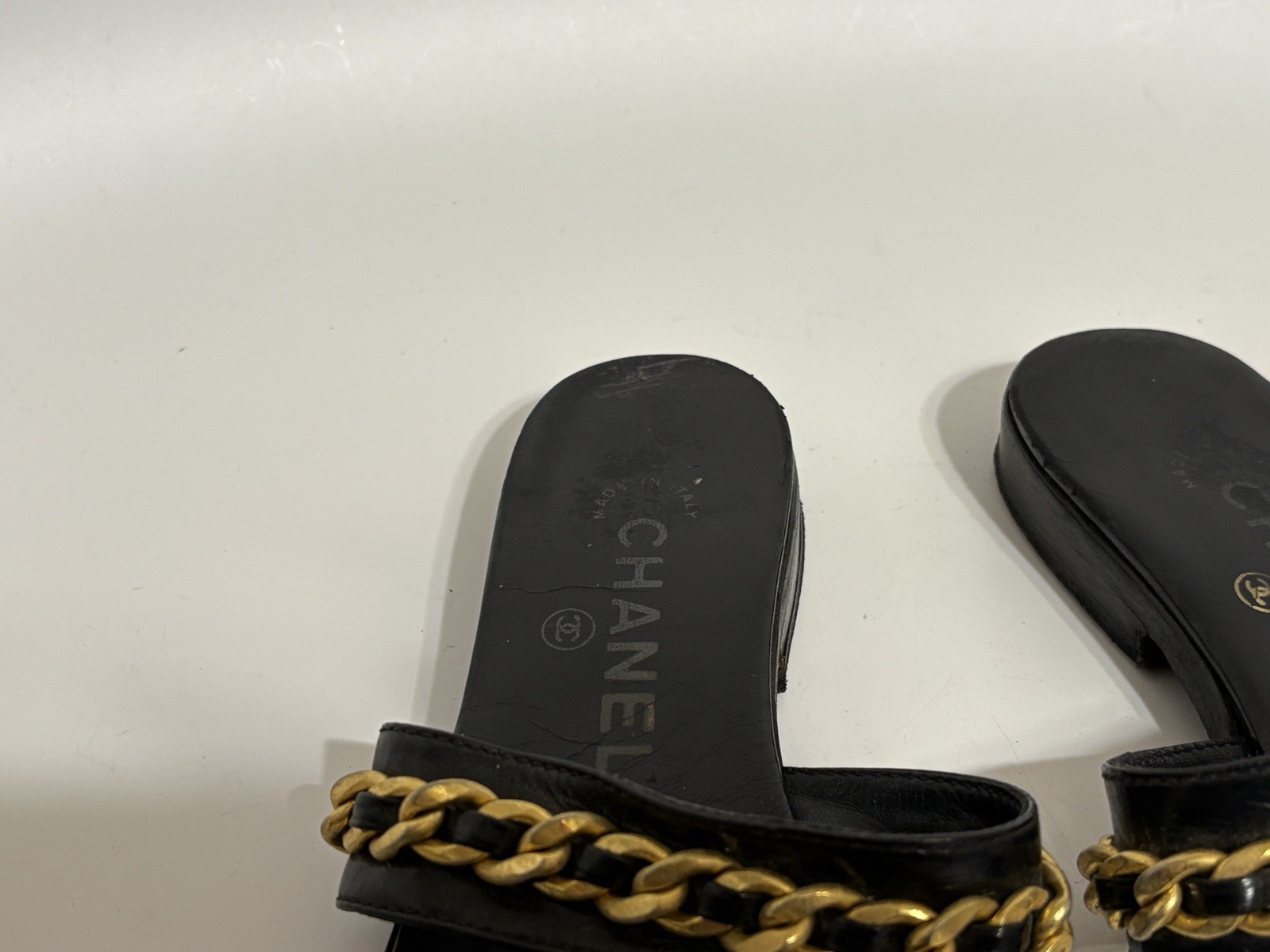Vtg Chanel 90s Black Leather CC Logo Turn Lock Sandals 37