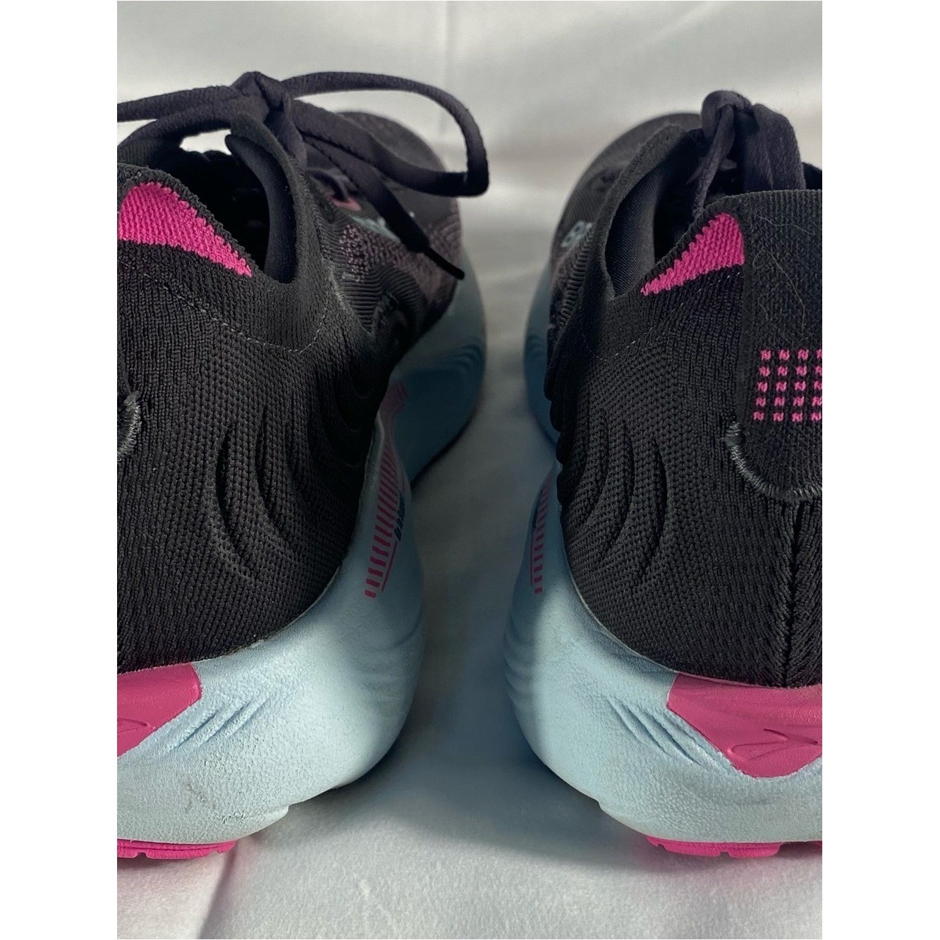BROOKS Adrenaline GTS Running DNA Loft Nitrogen Injected, Pink, black size 12