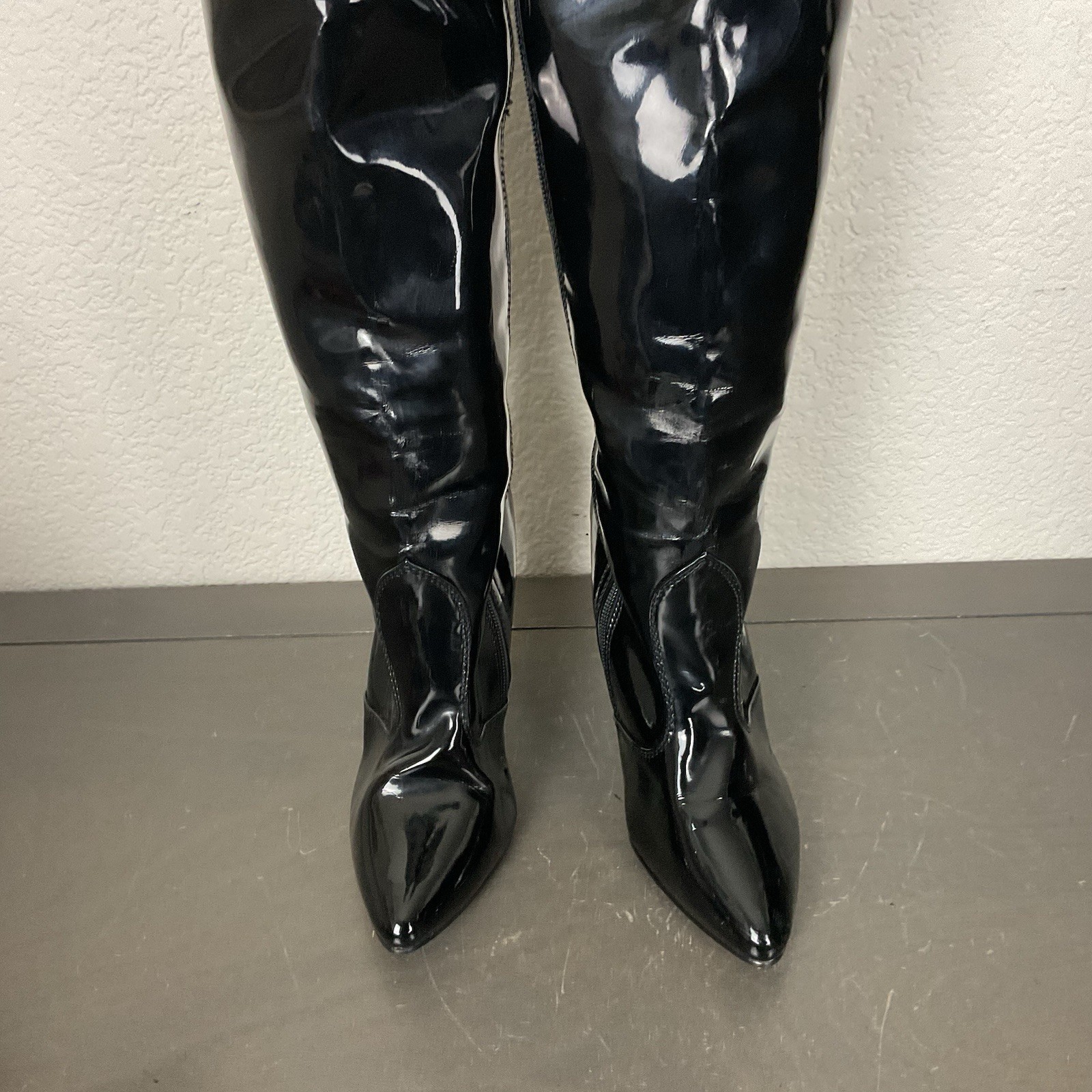 Pleaser Women’s Seduce-3010 Black Patent Thigh High Boots 5″ Stiletto Heel Sz 8
