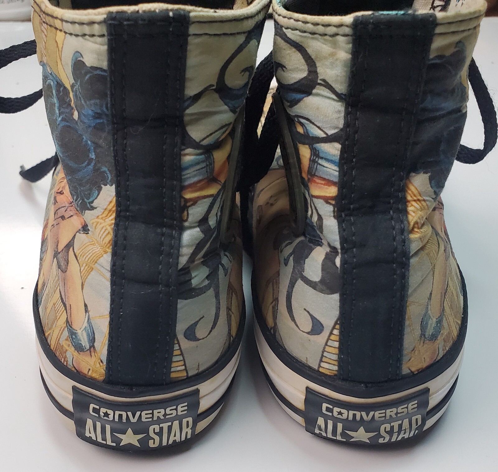 Converse All Star Unisex MISMATCHED Wonder Woman High Top Sneakers L 6-8/R 7-9