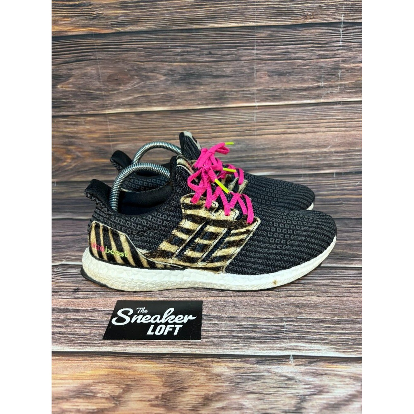 Adidas Ultraboost DNA Zebra Women’s Athletic Shoes Size 9.5