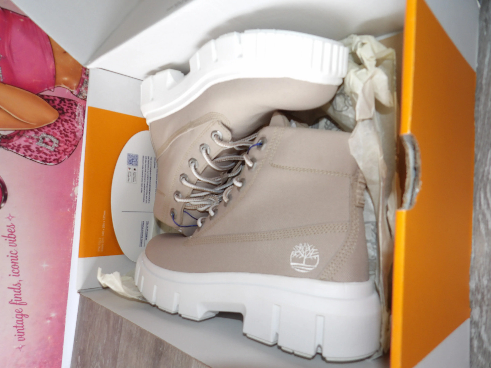 Timberland Women’s Greyfield Boots – Light Beige (Size US 7.5)