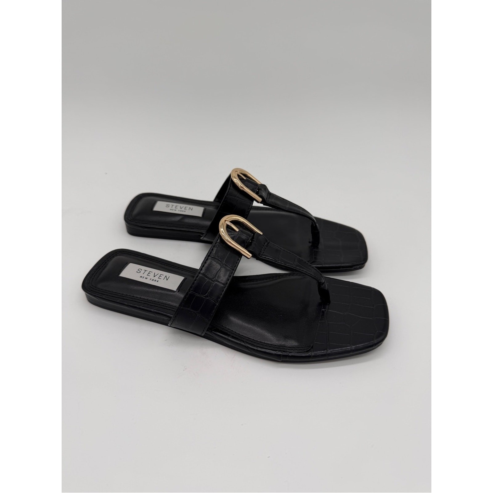 Steven New York Pava Sandals Black Croc Embossed Thong Gold NWOB – US 8
