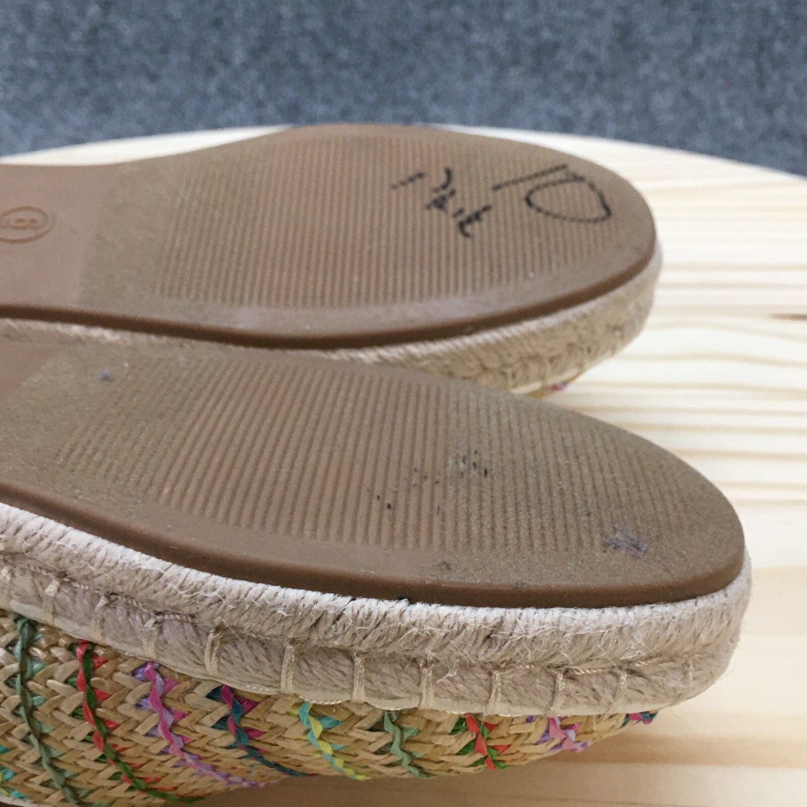 Universal Thread Shoes Womens 6 Espadrille Weave Flats Casual Slip On Multicolor