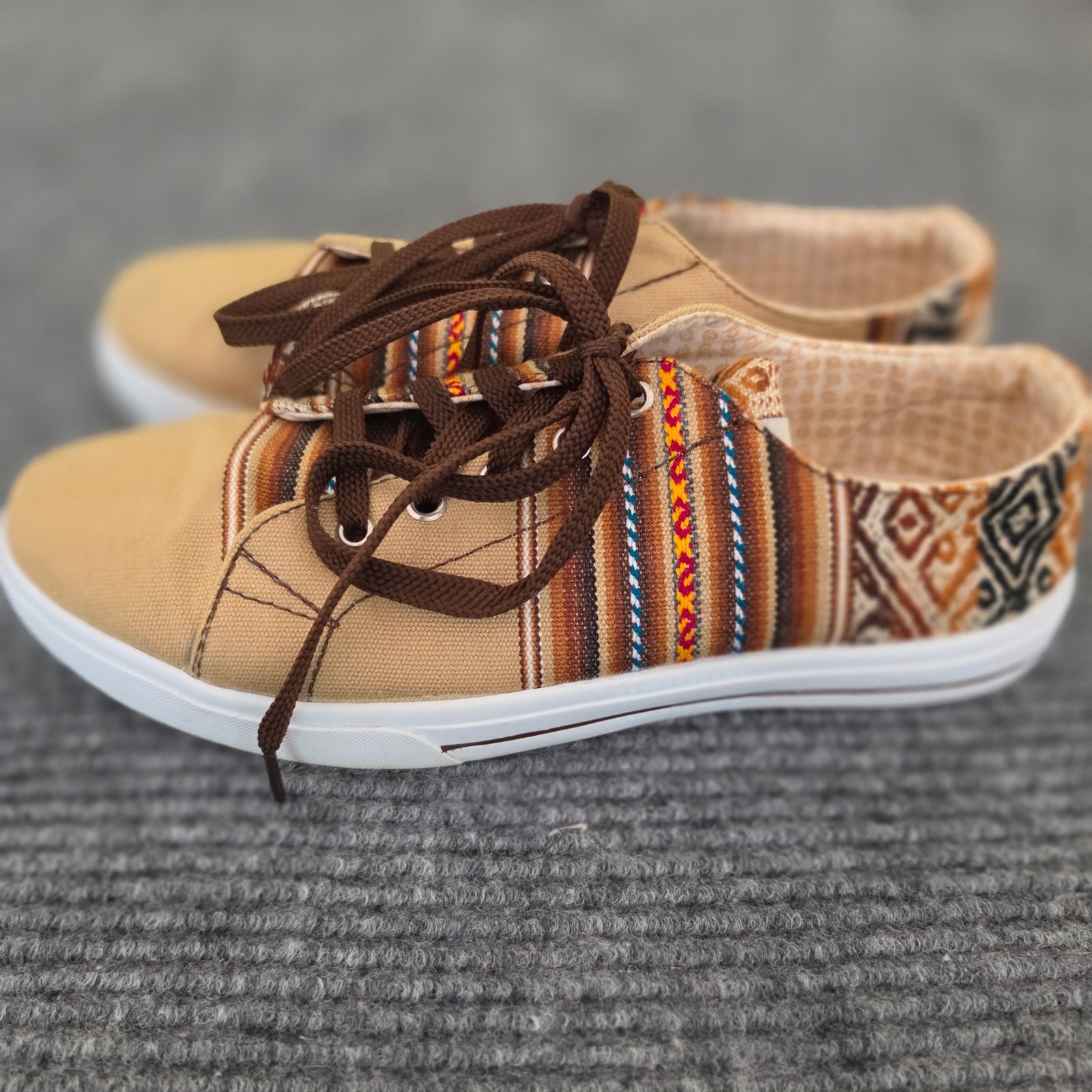 Inkkas Peruvian Low-Top Natural Multicolor Lace-Up Sneakers Women’s 10/Men’s 8