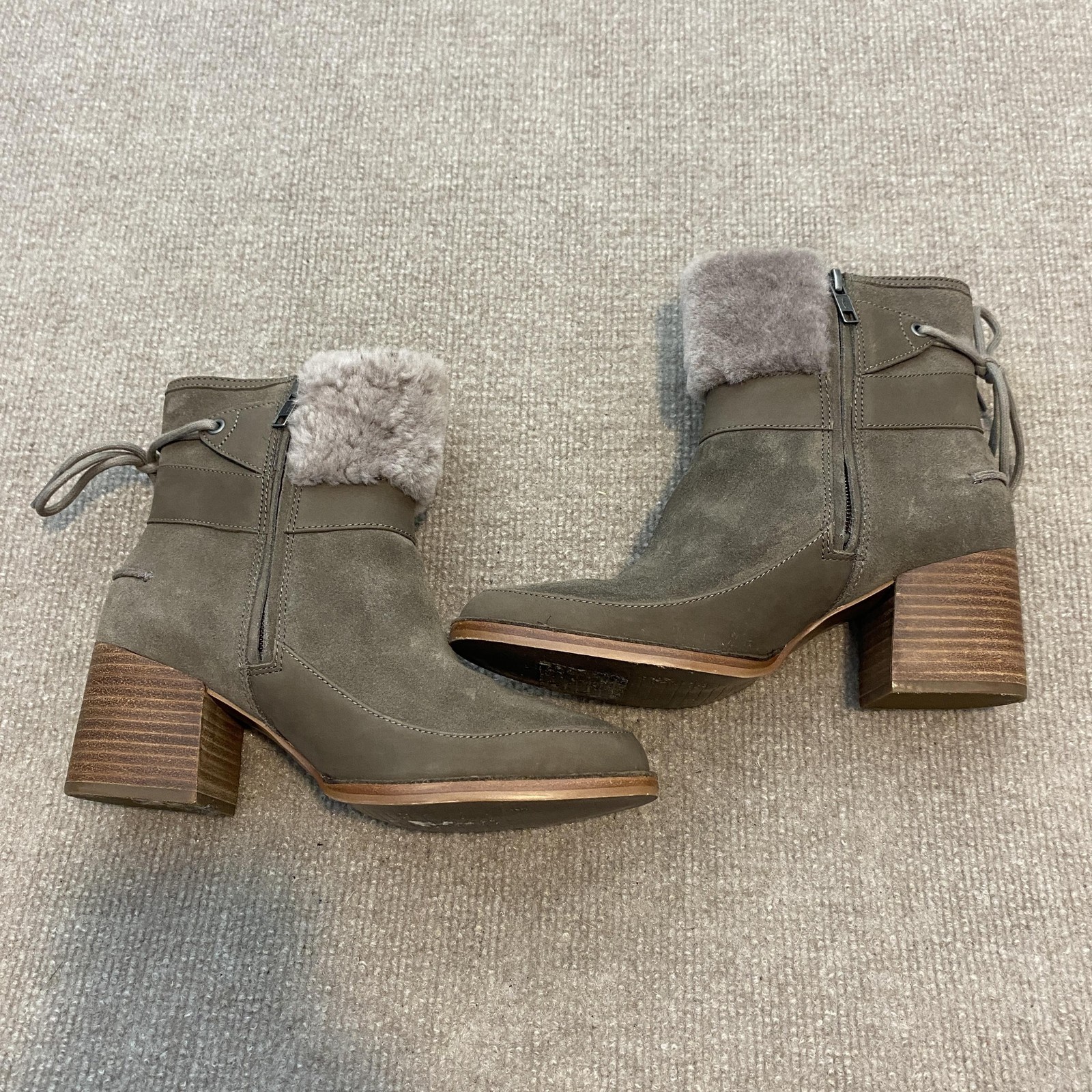 UGG Boots Womens Size 7.5 Olive Suede Shearling Lined Ankle Block Heel 1104863