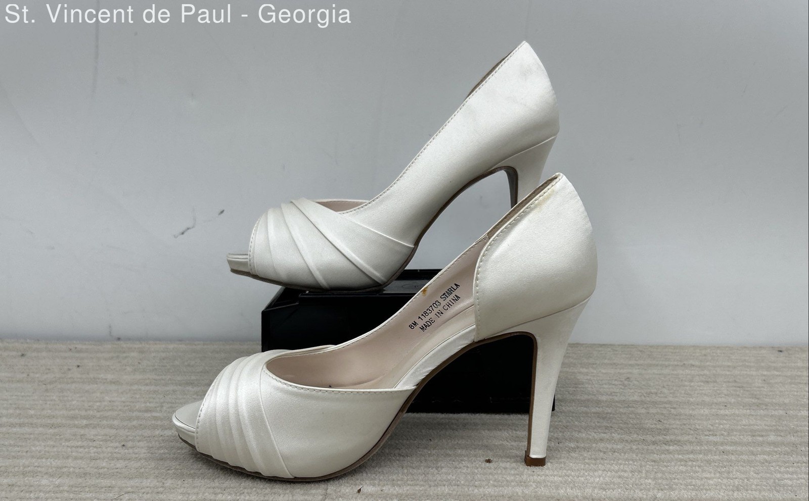 David’s Bridal Starla White Solid Pump Heel Women’s Size 8