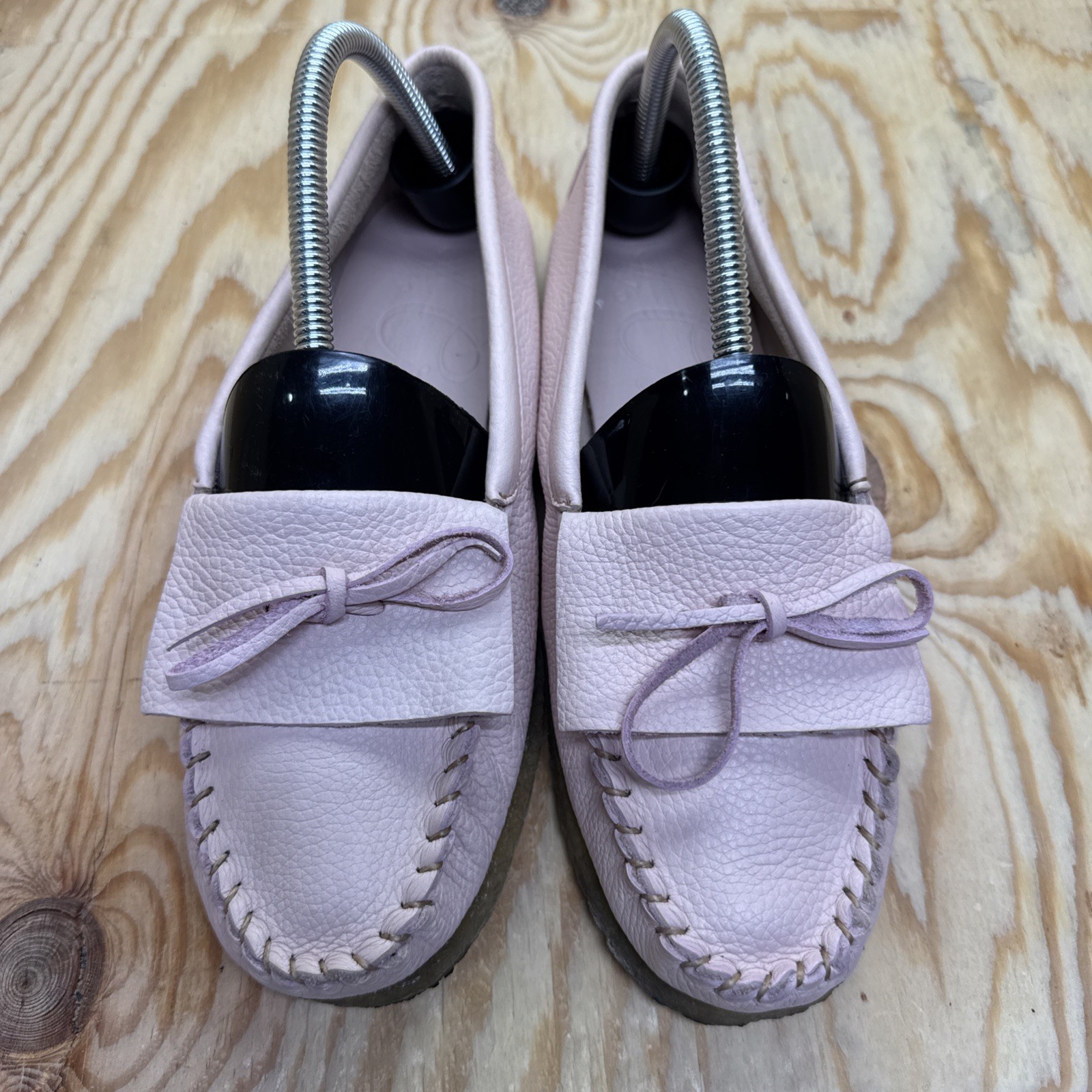 Pink Leather Bow Loafers Women’s 9 Slip-On Unlined Pebbled Moc Style Classic
