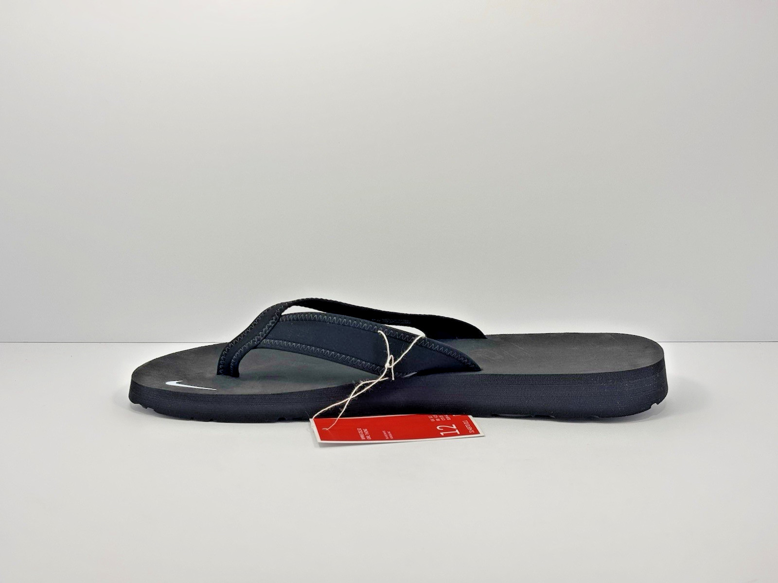 Size 12 Women Nike Celso Thong Sandals 314870-011 Defect Mark on Foam/Bent Bands