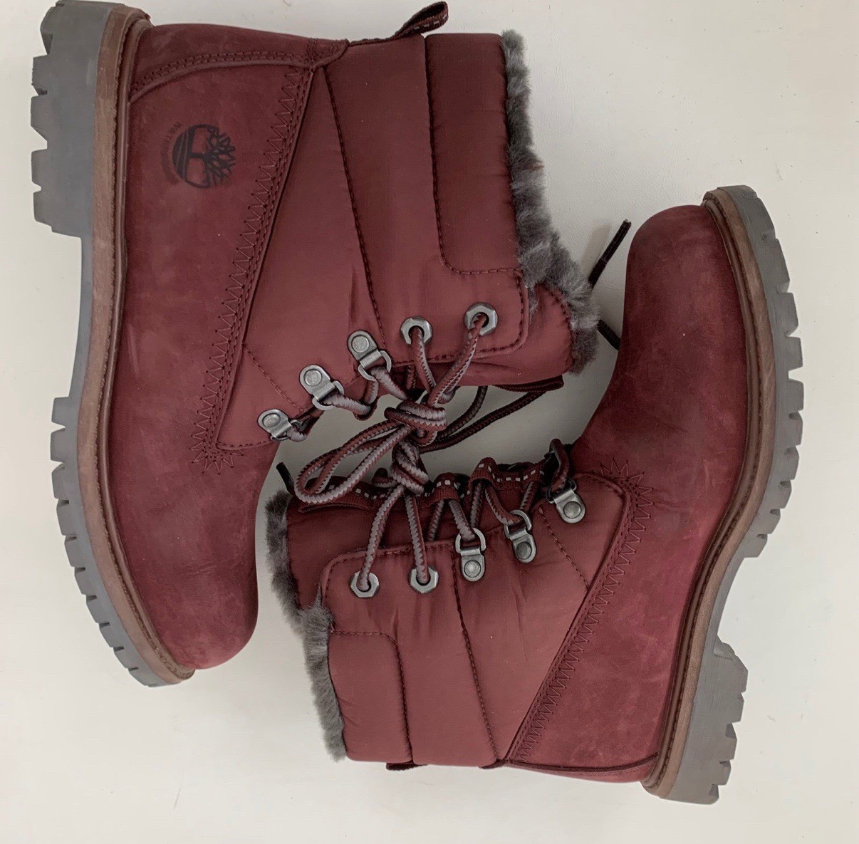 Timberland Premium 6-Inch Leather/Fabric Waterproof Boot Women’s Size 7