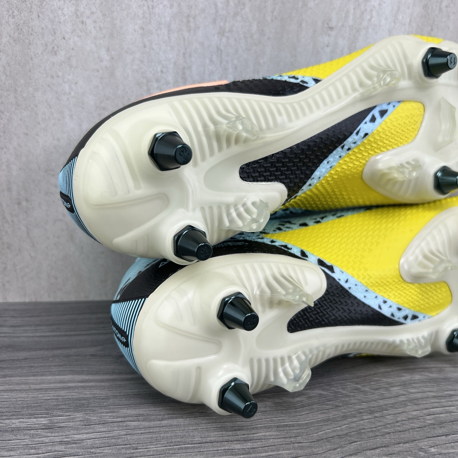 Nike Phantom GT2 Elite DF SG PRO 6.5 Mens 8 Womens Glacier Ice Black Soccer