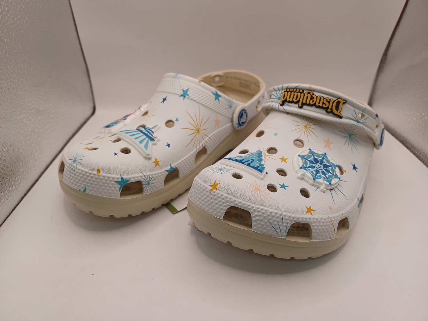 NEW Disney Parks X Croca Disneyland Park Icon Clogs-Size Men 6 Women 8 US