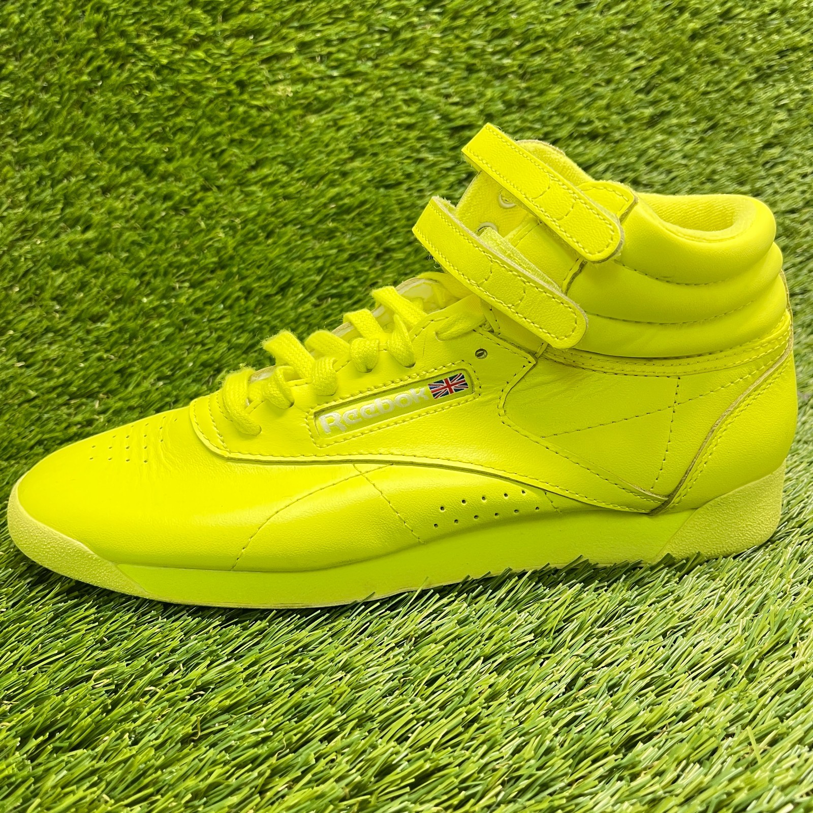 Reebok Freestyle Hi Womens Size 7.5 Neon Acid Yellow Athletic Shoes Sneakers