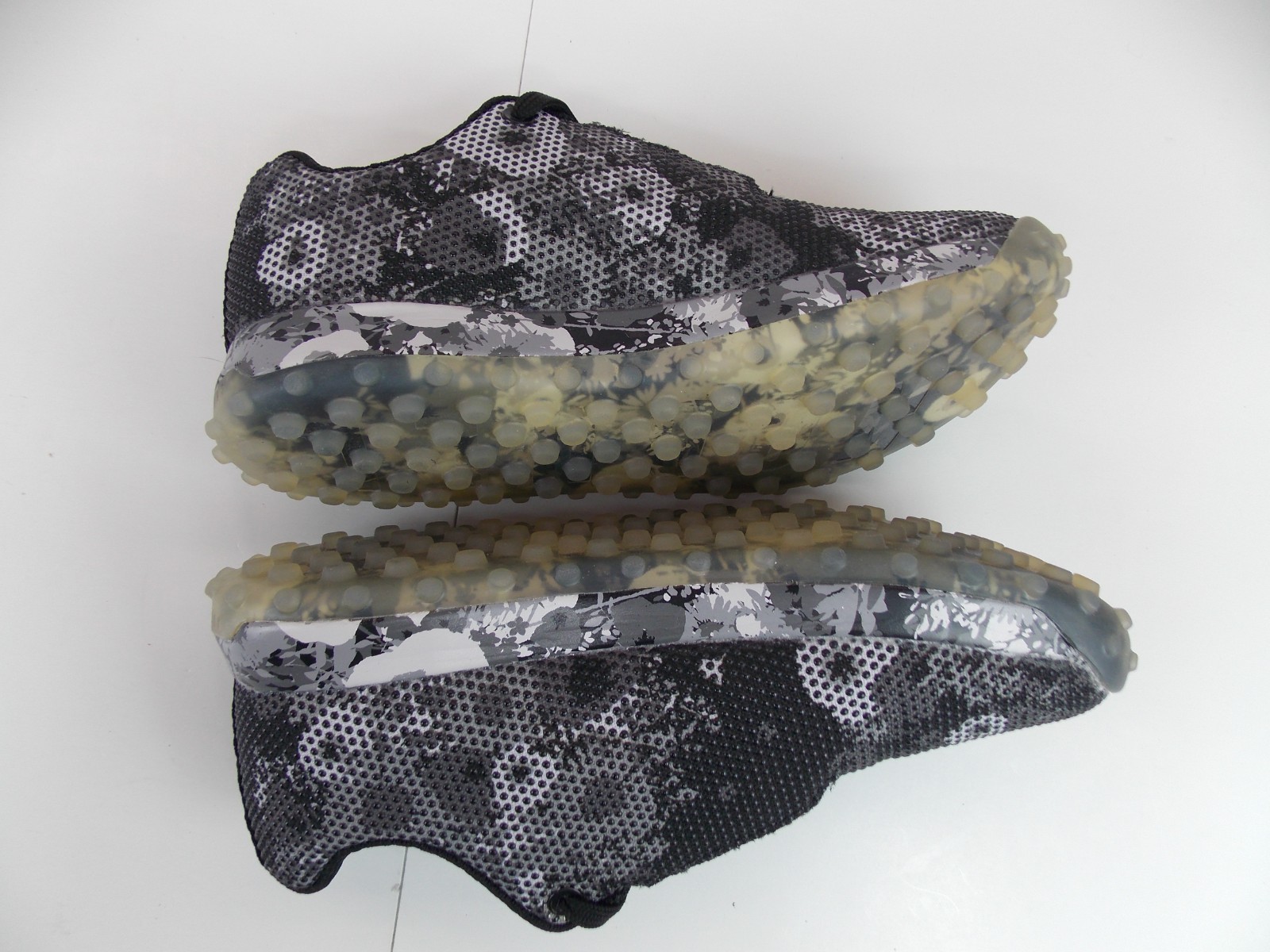 NoBull Womens Floral Trainer Shoes Black Gray White Athletic Workout SZ 7