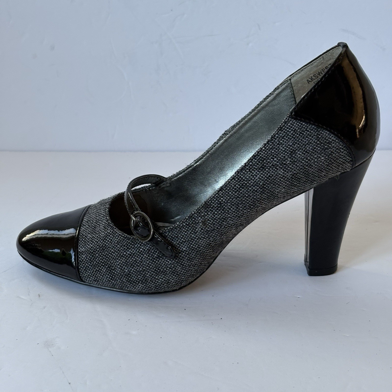 Anne Klein Mary Jane Heel Women 6 Sweet Pea Grey Fabric Black Patent Pump 3.25″