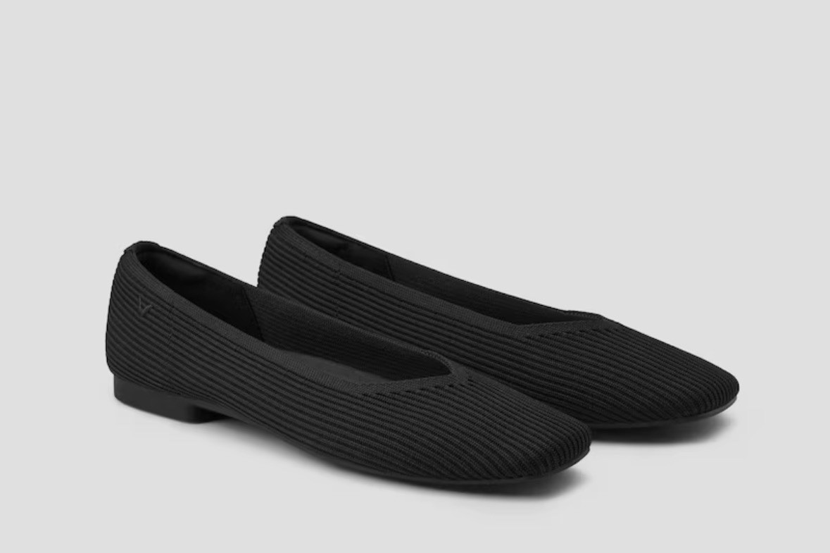 Square-Toe V-Cut Flats (Margot™ 2.0)- BLACK