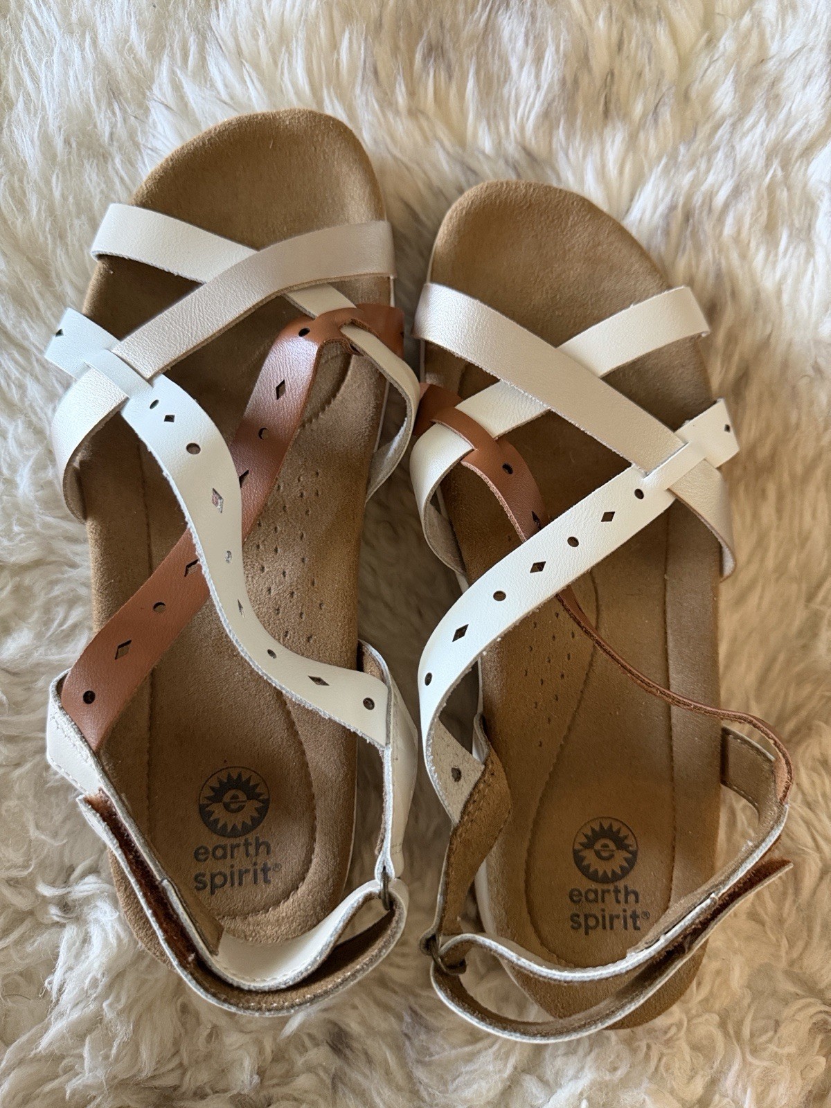 New earth cushioned Strappy Leather Sandal White Brown 8 hamptons classy slip on
