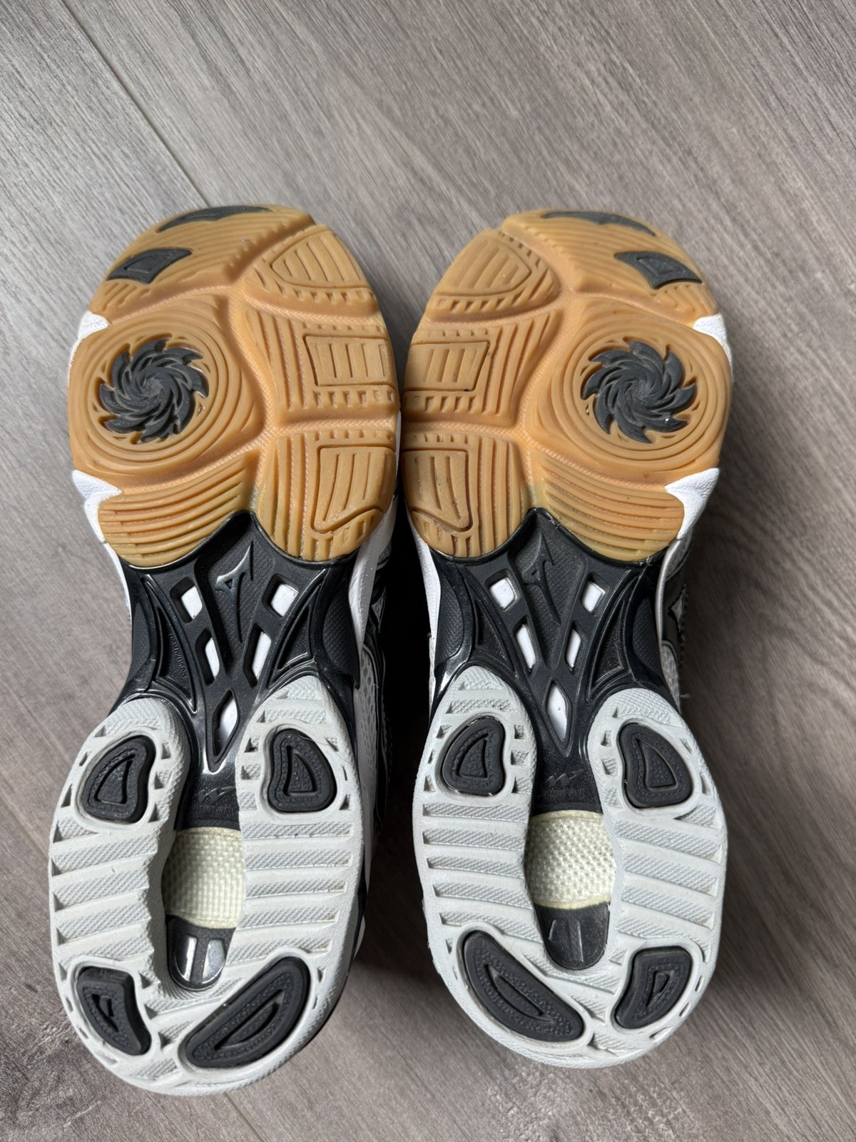 Mizuno Wave Bolt volleyball shoe sz 9W