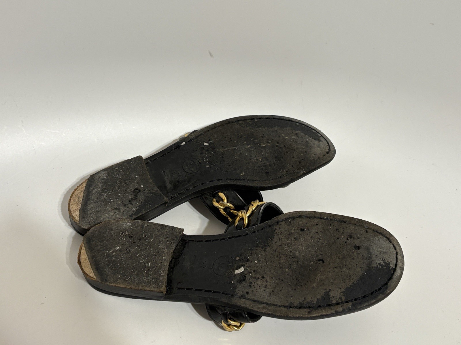 Vtg Chanel 90s Black Leather CC Logo Turn Lock Sandals 37