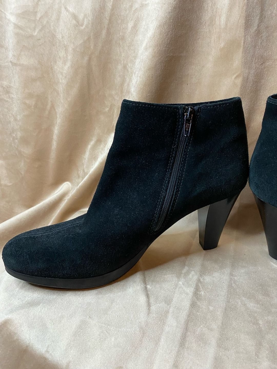 La Canadienne Oliver Waterproof Suede Bootie
