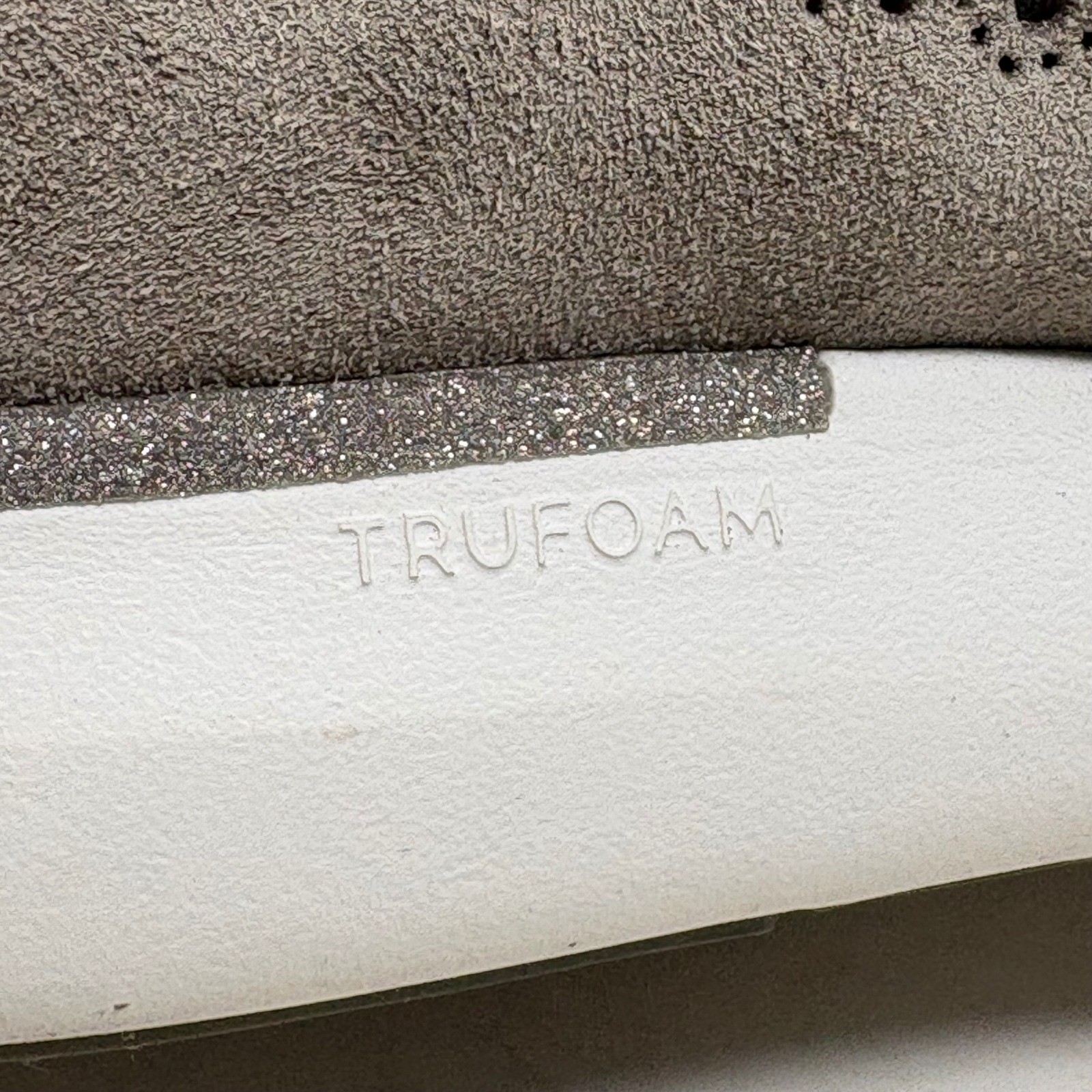 Johnston & Murphy Gray Suede Trufoam Tassel Loafer Sneaker Womens Size 8.5