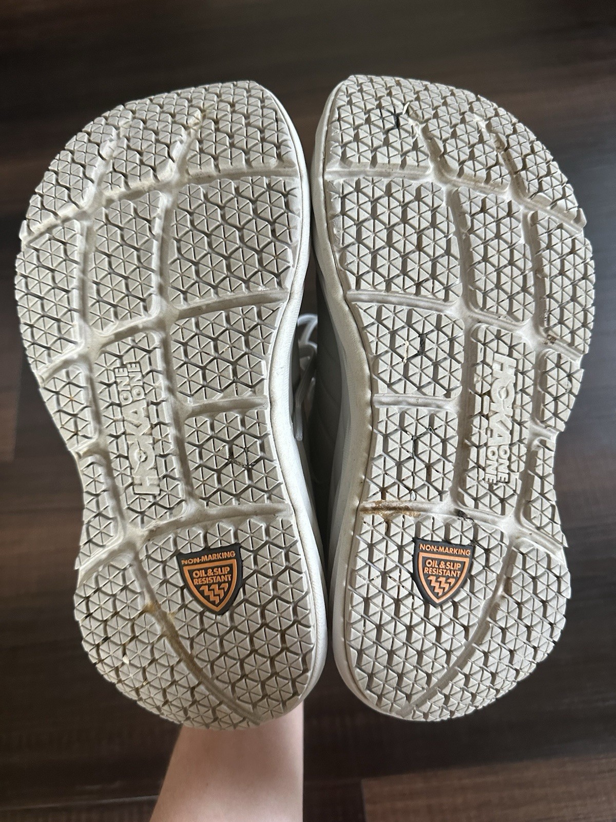 HOKA ONE ONE Bondi SR Leather Lace Up Slip Resistant Sneaker 1110521-HMLR