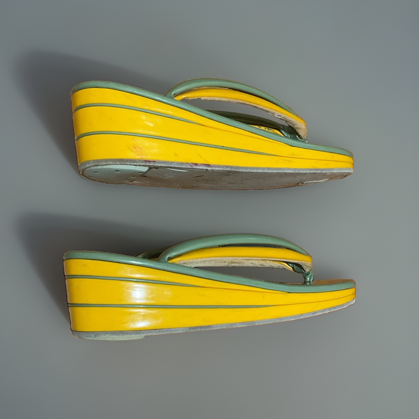 Vintage Japanese Zori Sandals Platform Wedge Green And Yellow Size 7
