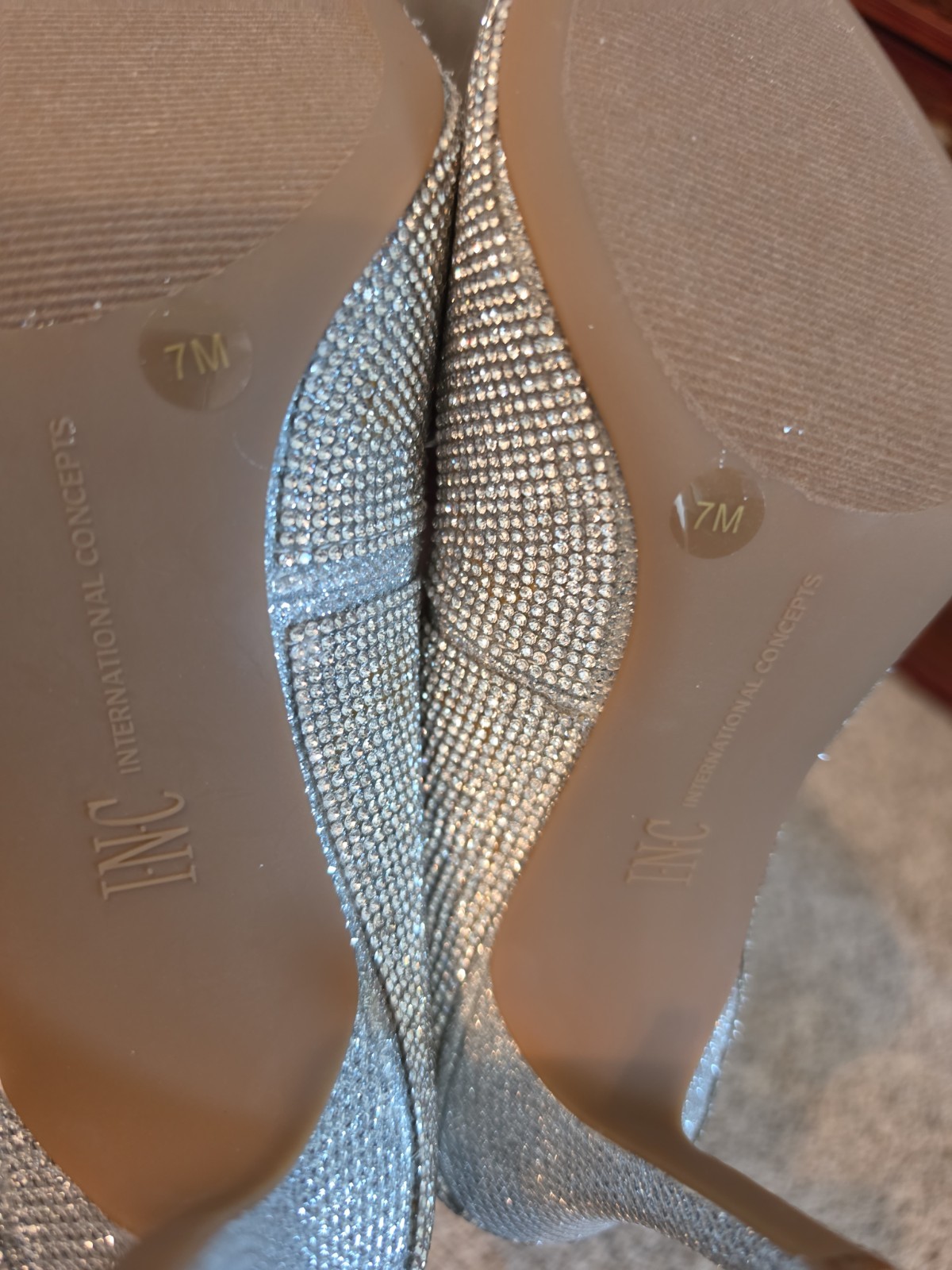 INC Zitah22 Pump Shoes 7M Pearl Gold Rhinestones Pointed Toe 3.25″ HeelsStiletto