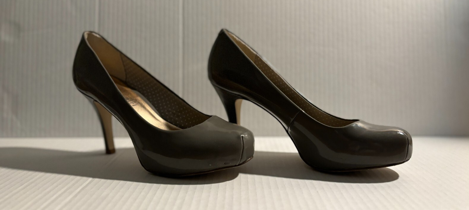 Madden Girl Women Dark Gray High Heel Pumps size 6