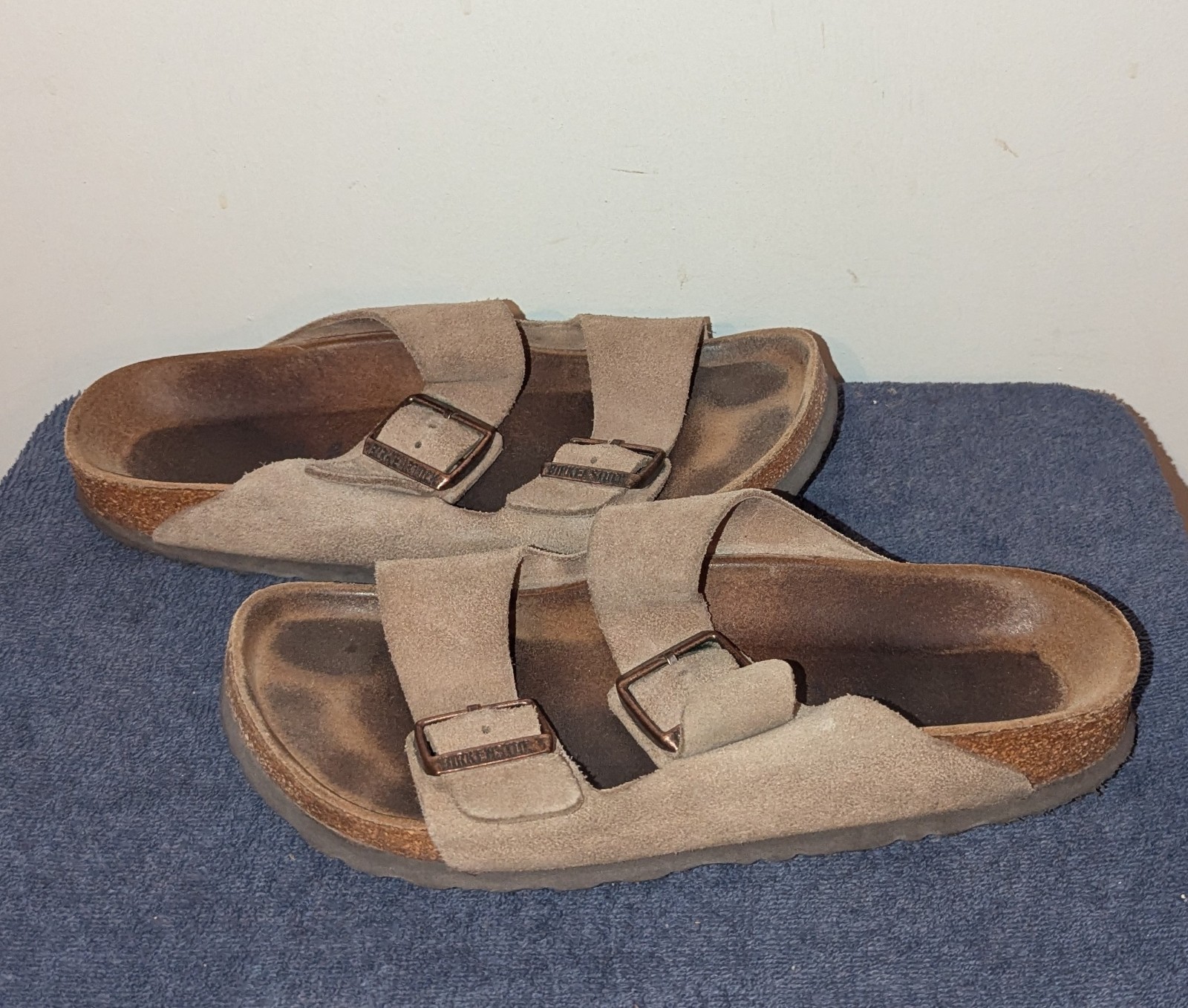 Birkenstock Arizona Sandals Size EU 39 US 8 Taupe Suede Beige Narrow