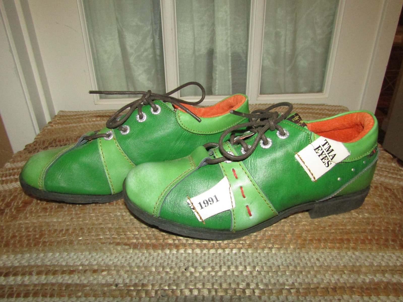 TMA Eyes Shoes Womens sz 8.5 Green Hand Stitched Leather Lace Up Comfort Shoes