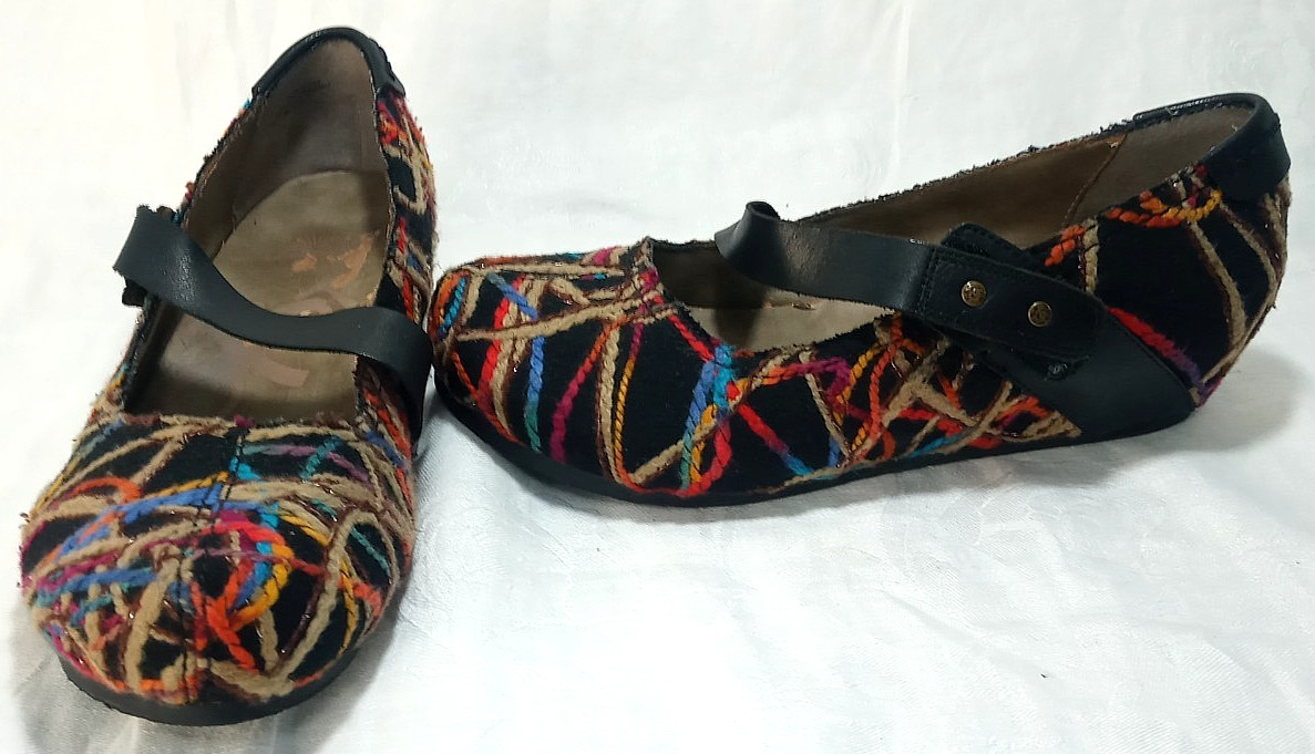 OTBT Clogs Mary Jane Women’s 9M Comfort Shoes Salem Colored Yarn Hidden Wedge