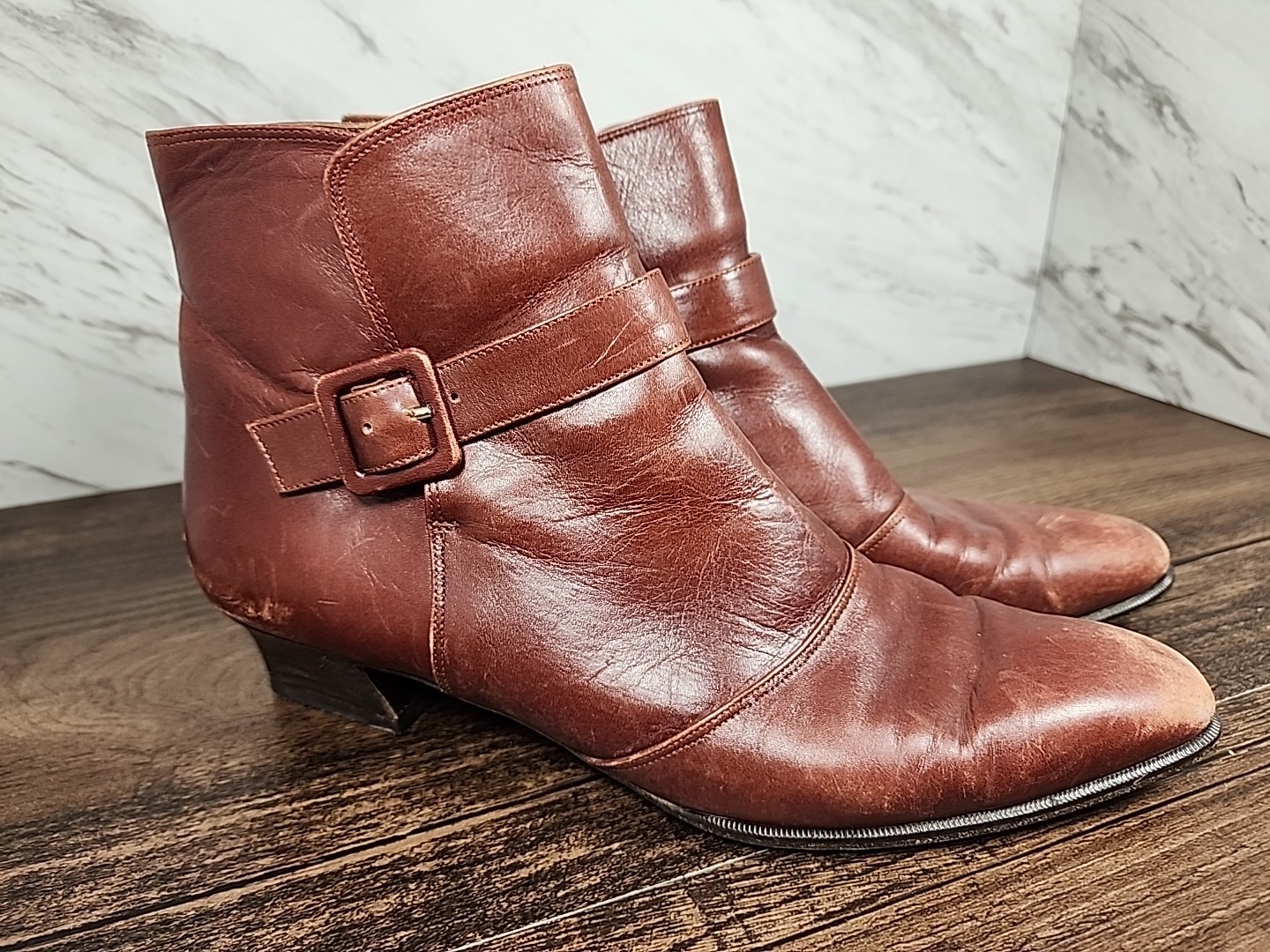 ☆LOOK☆ ~Amalfi Idle Booties in Rust With Buckle Size 8 B~ ☆FREE-SHIPPING☆