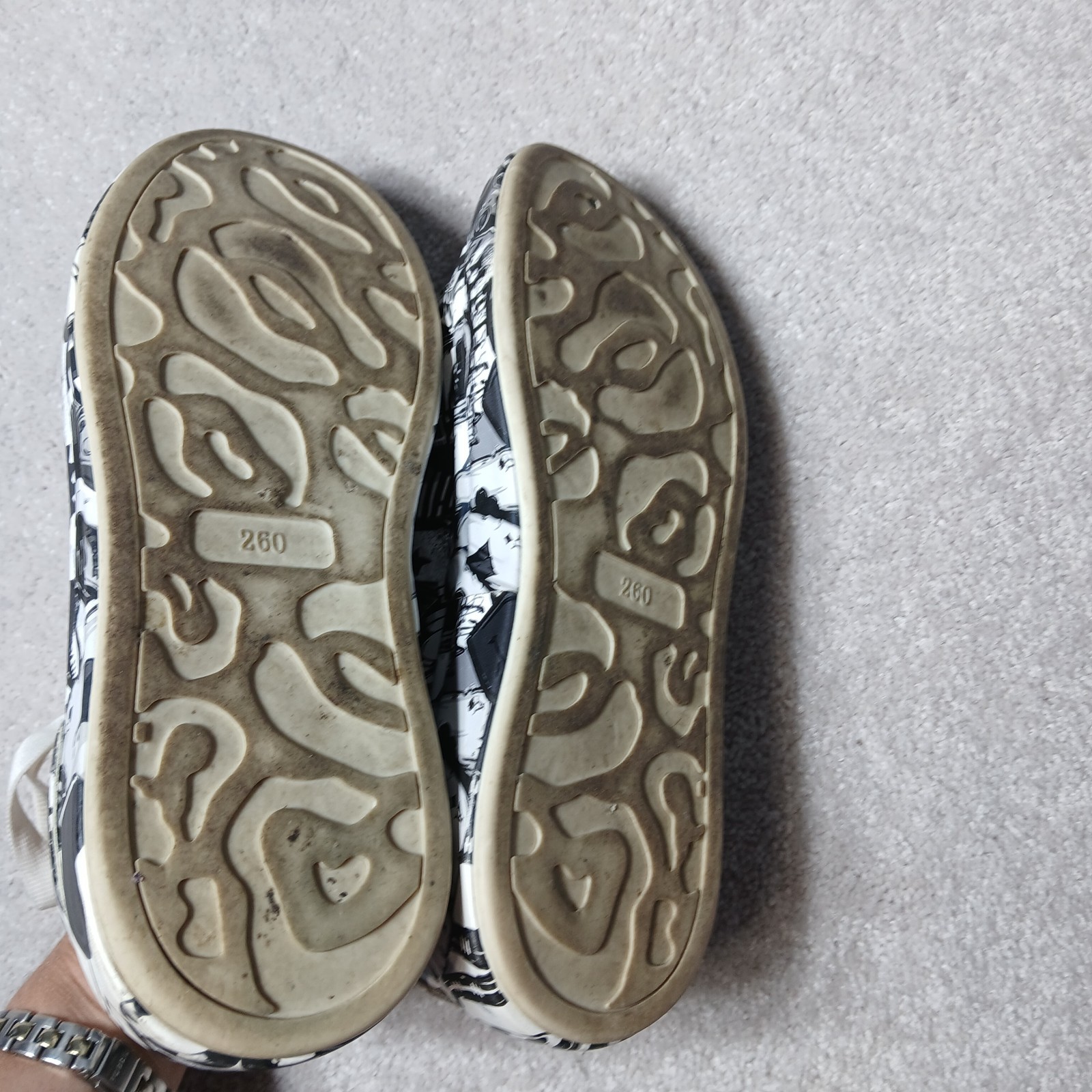 Funky Sneaker Graphics Women’s 8.5 Black White Gray Love Card Heart LaceUp
