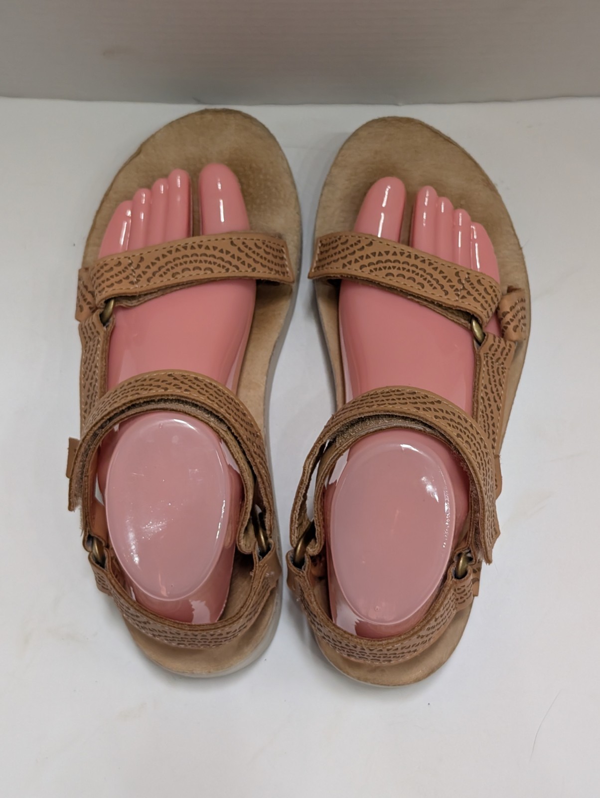 Teva Women’s 9 Midform Leather Sandals Universal Open Toe Tan D1