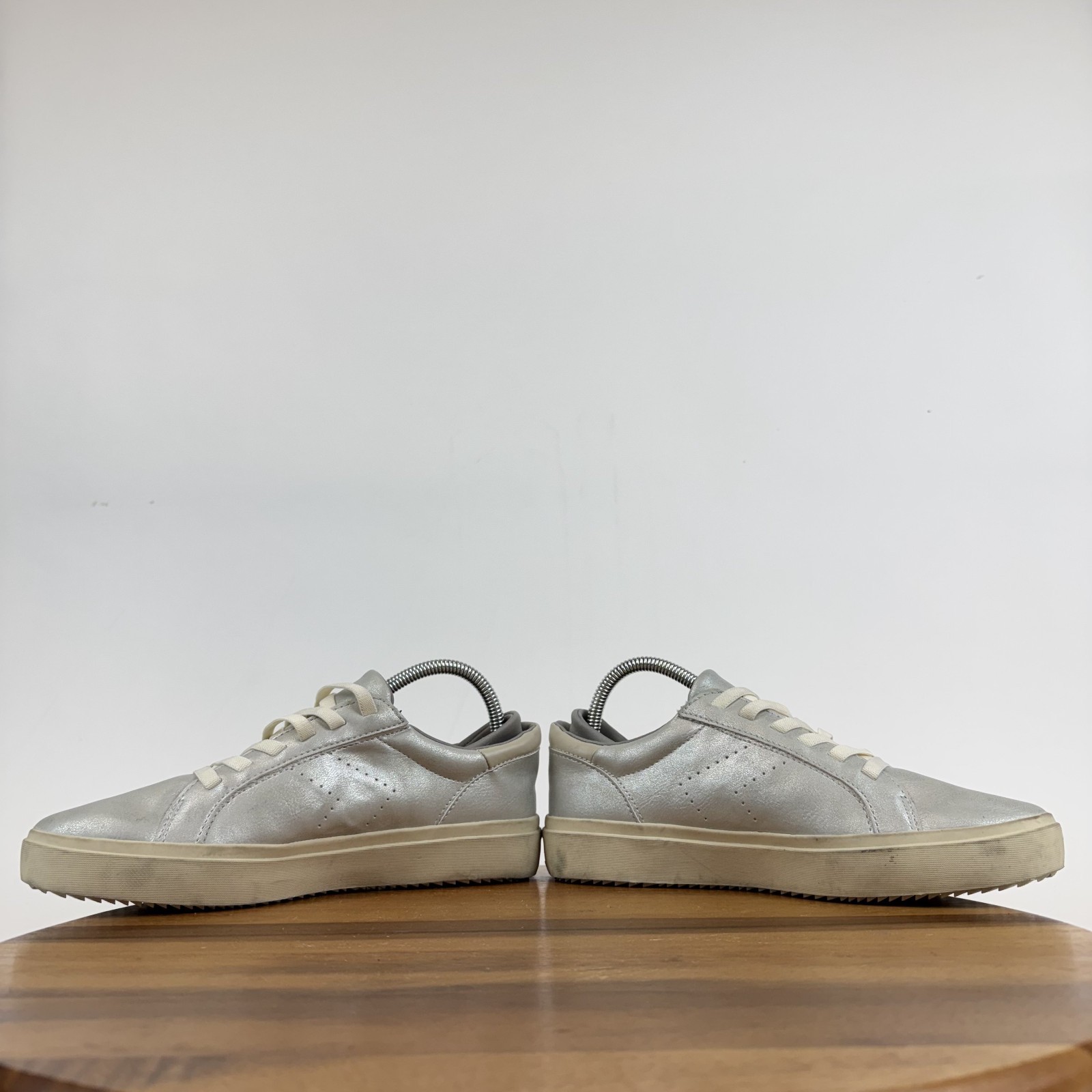 New Womens Dr Scholls Wink Lace Silver Faux Leather Comfort Sneakers Size 8.5 M