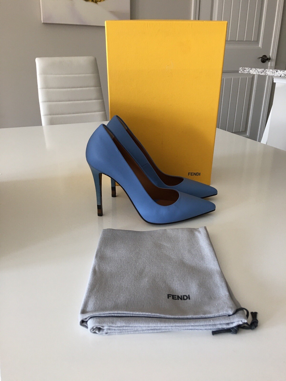 NWT FENDI POINTED TOE BLUE LEATHER PUMP HEELS SHOES SIZE IT 36 US 6