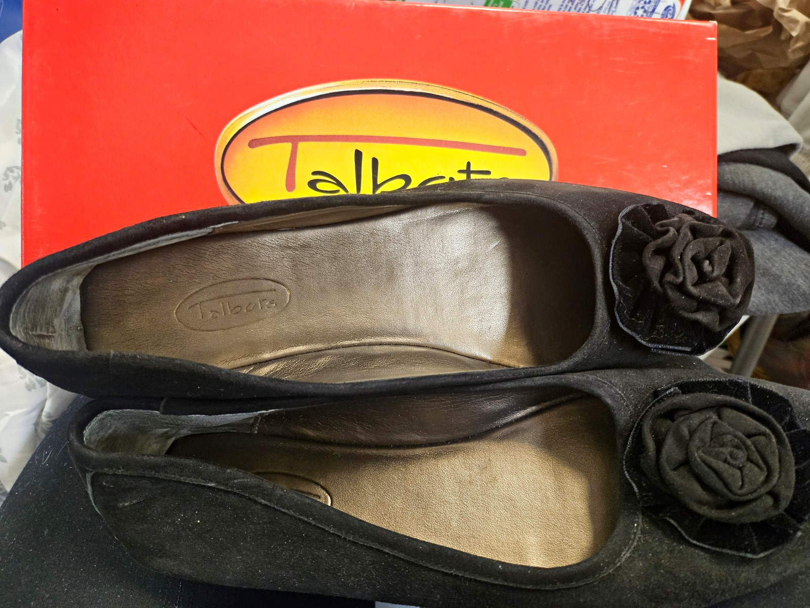 Talbots Black Suede Ballet Flat Slip-On Comfort Rosette Accent Womens US 9.5