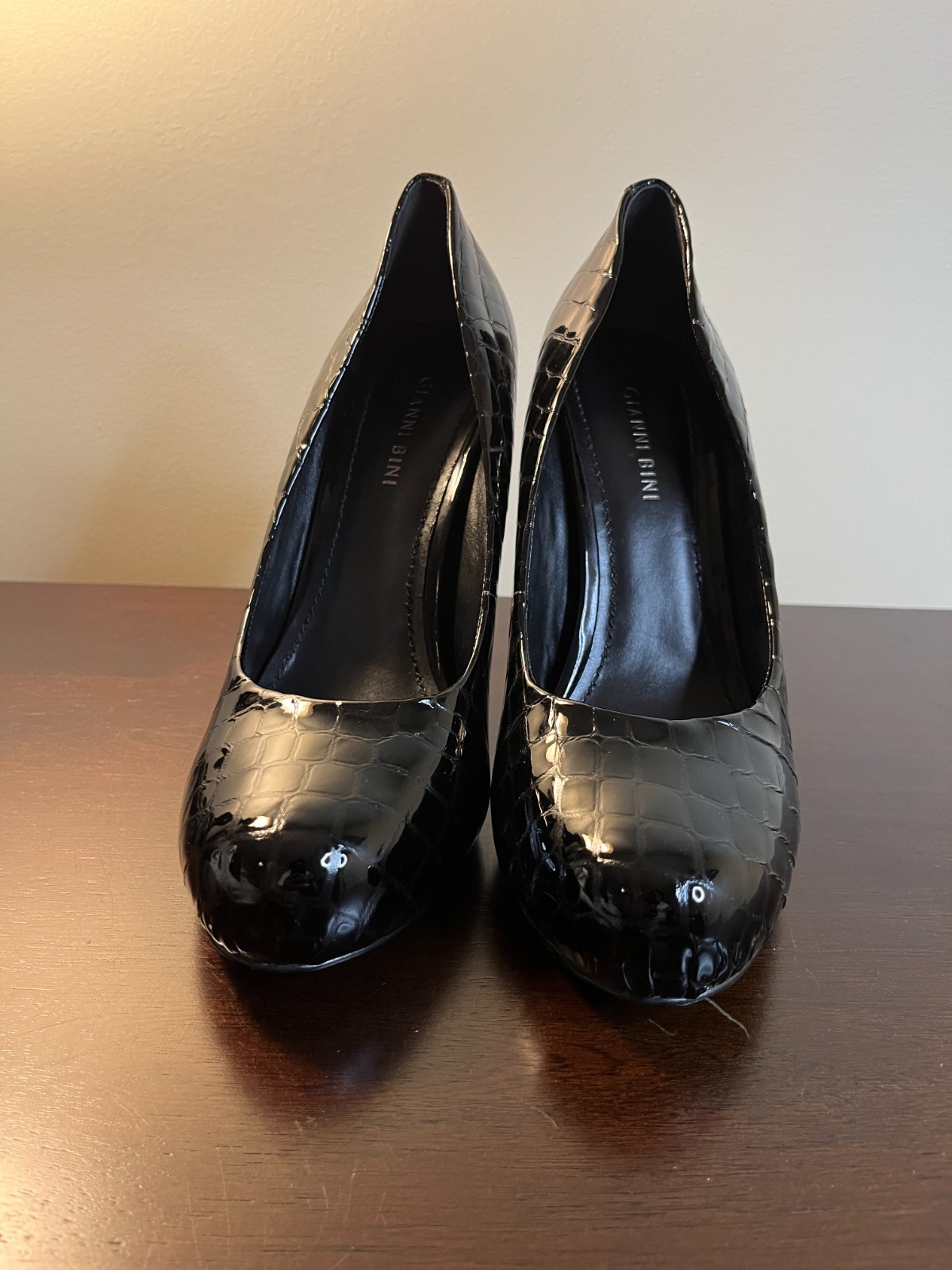 Gianni Bini Black Patent Croc Embossed Pumps Size 10 High Heel Stiletto