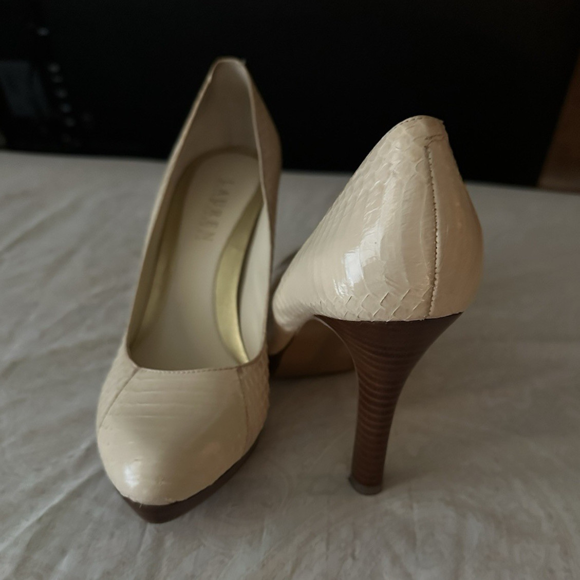 Lauren Ralph Lauren Women’s Beige Leather Snake Print Round Toe Pumps 7.5M