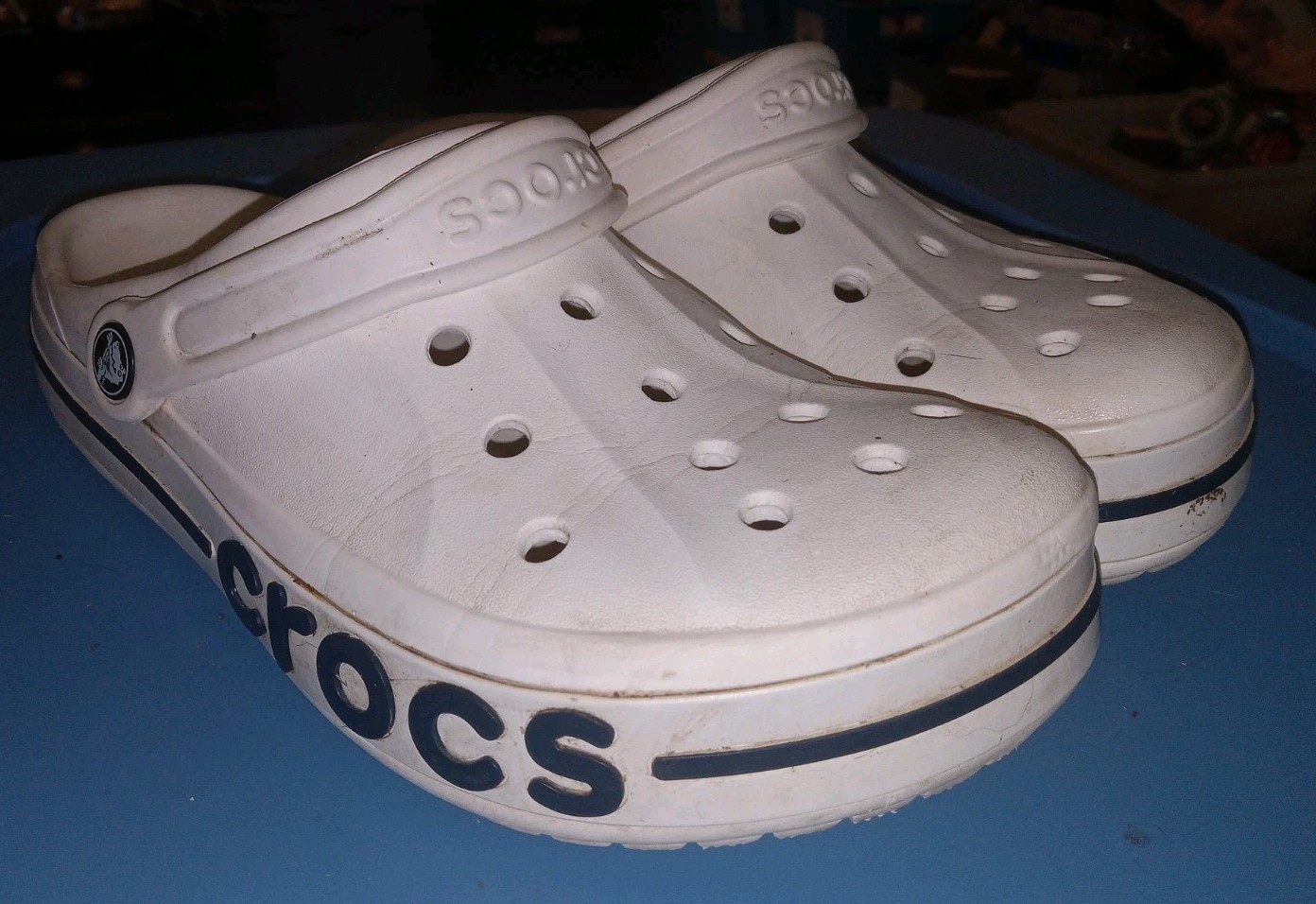 Crocs Adult Bayaband Clogs Unisex W9 M7 Navy Blue & White Sandals