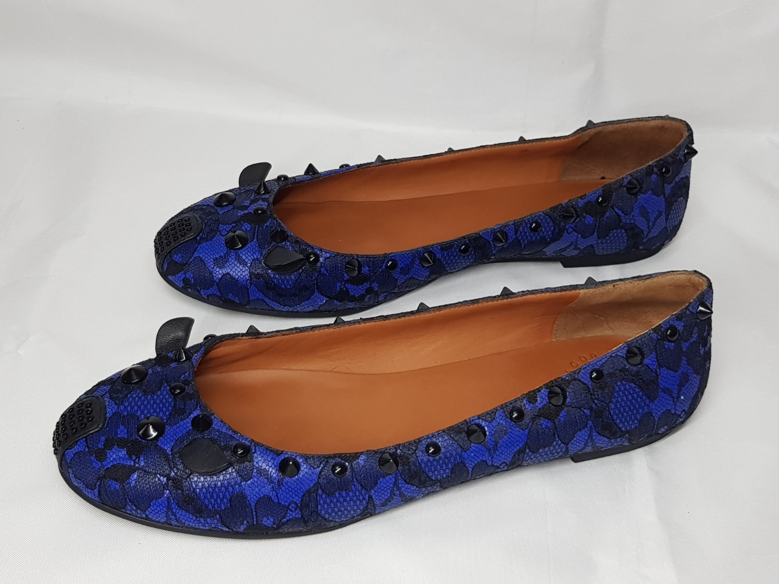 Marc by Marc Jacobs Mouse Spike leather ballet flats, blue and black. Size 39