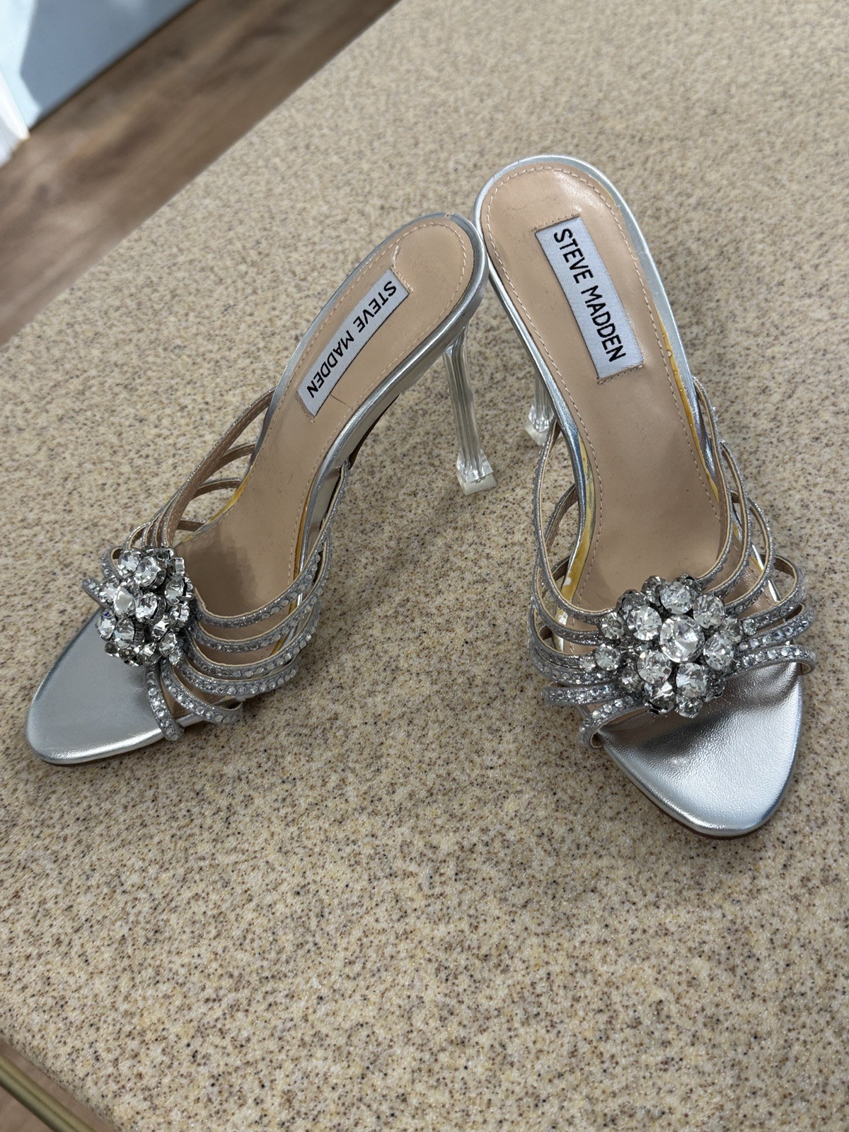 Steve Madden Silver Rhinestone Glass Bling Slip On Sandals 6 Clear Lucite Heels