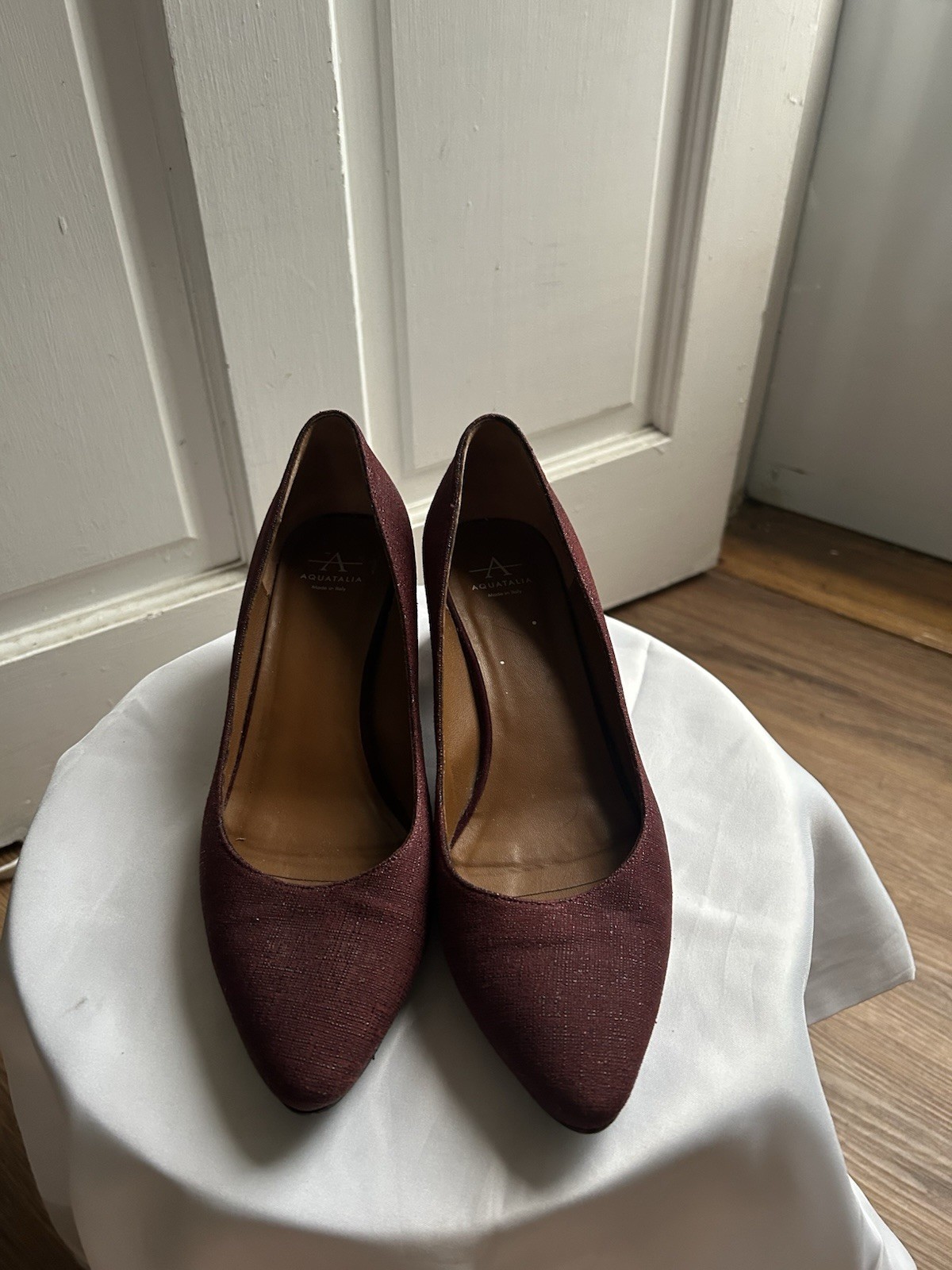 Aquatalia Burgundy Textured Fabric Pointed Toe Block Heel Pumps Italy Size 7.5