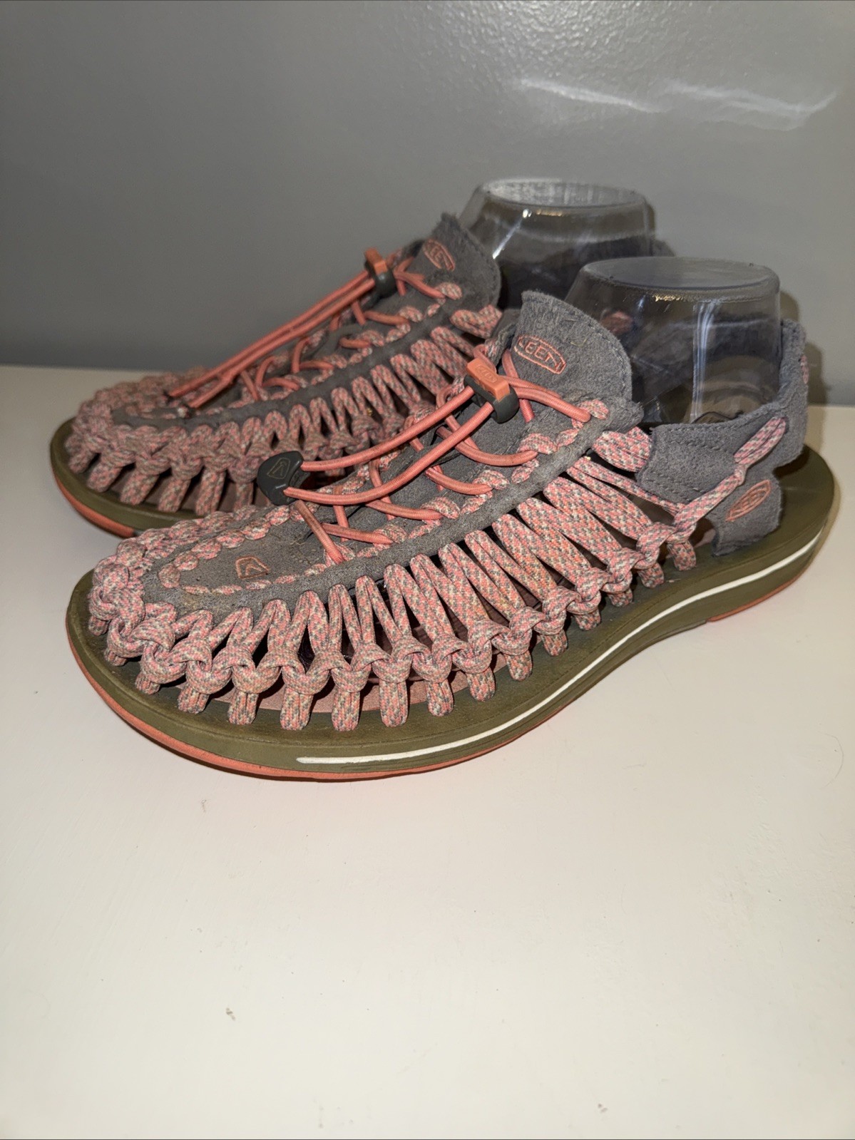 Keen 1014756 Uneek 8mm Camo Fusion Coral Women’s Sandal 10 Summer Camp Beach
