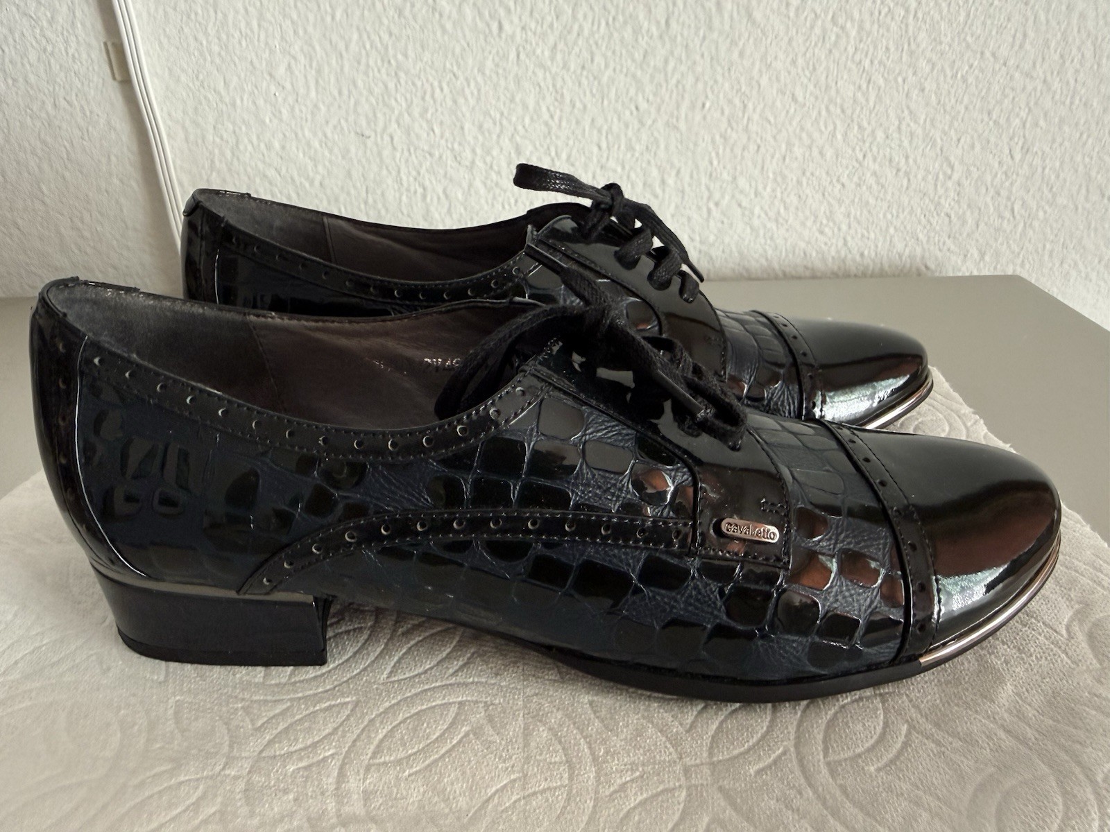 Cavaletto Women’s Black Leather Patent Croc Lace-Up Oxford Flats EU 39 US 8