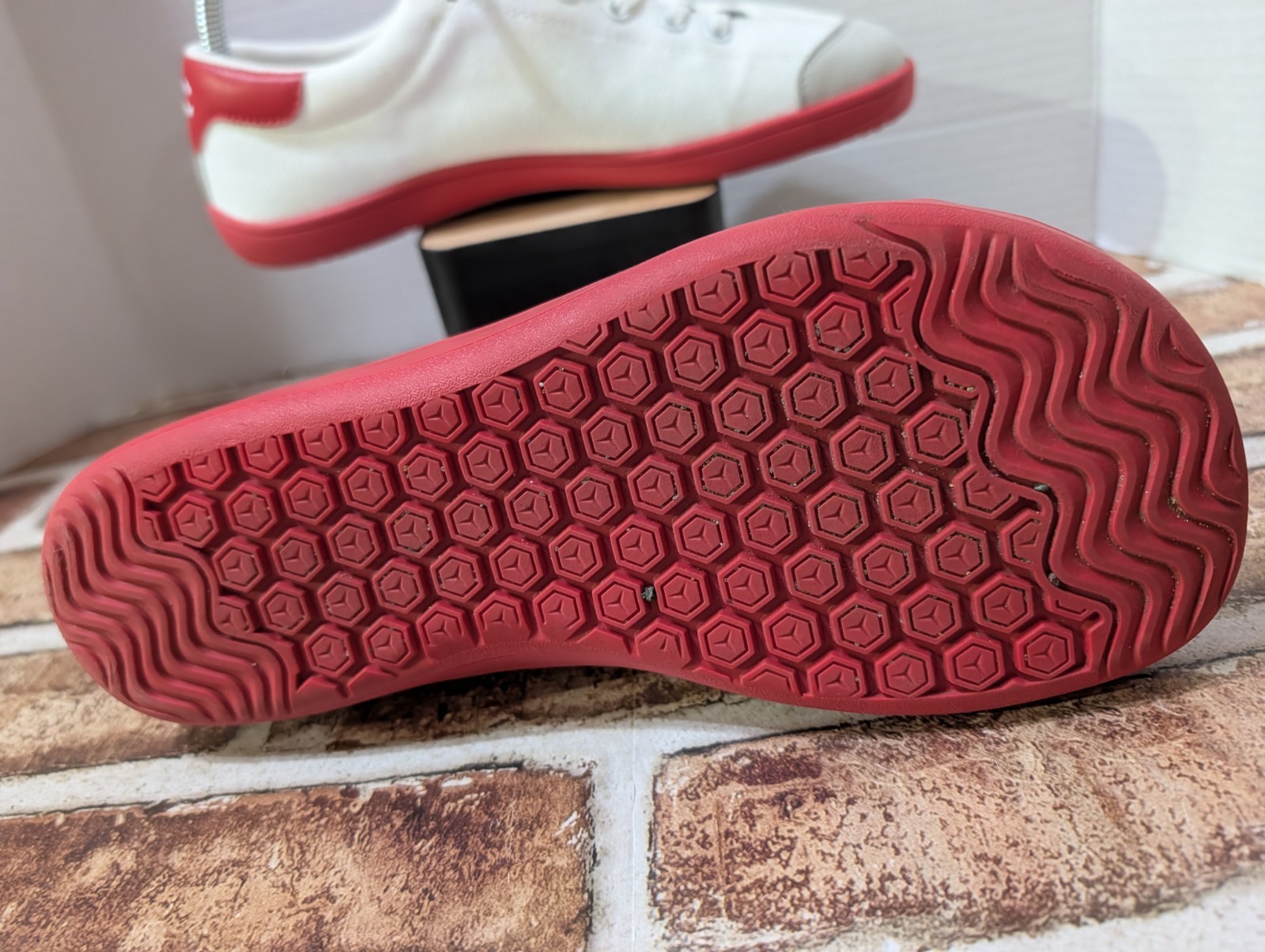 Hobibear Barefoot Shoes Canvas Sneakers White Red Grey Men 6.5 Women 8.5 EU 39