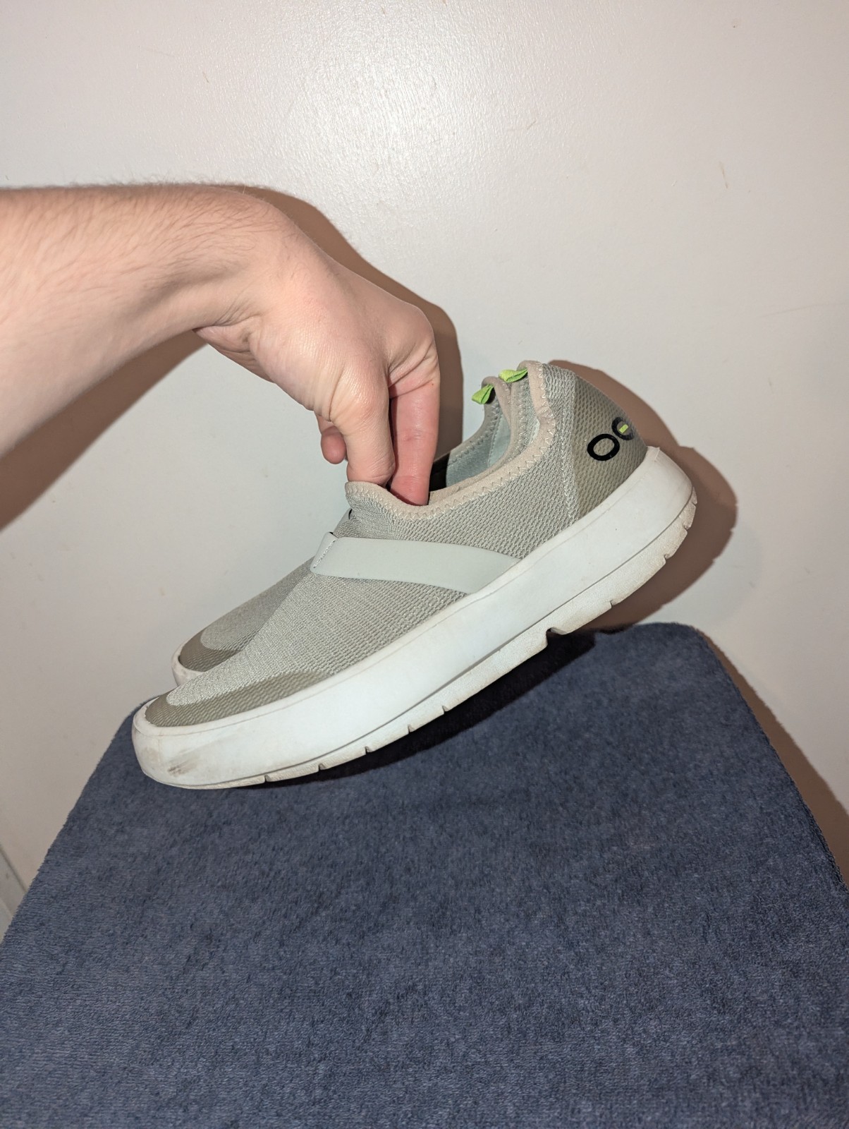 Oofos OOmg eeZee Recovery Low Slip On Shoes Womens Size 8 Gray Comfort