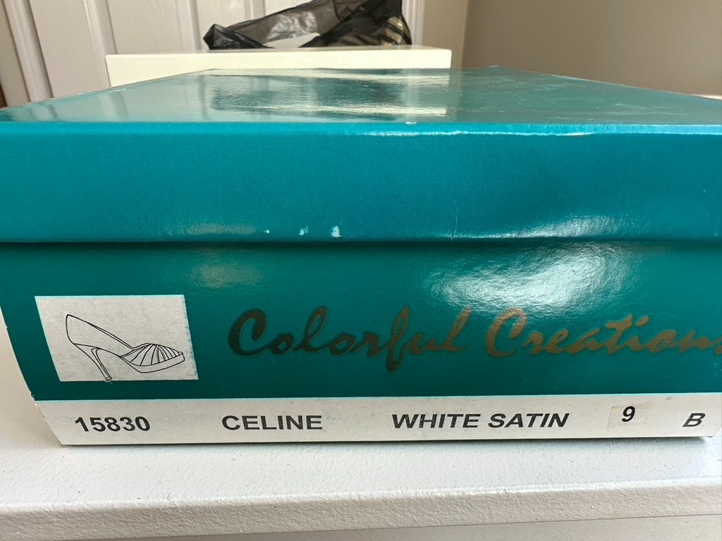 Colorful Creations Dyeable White Satin Peep Toe Platform Heels – Size 9 – NWT