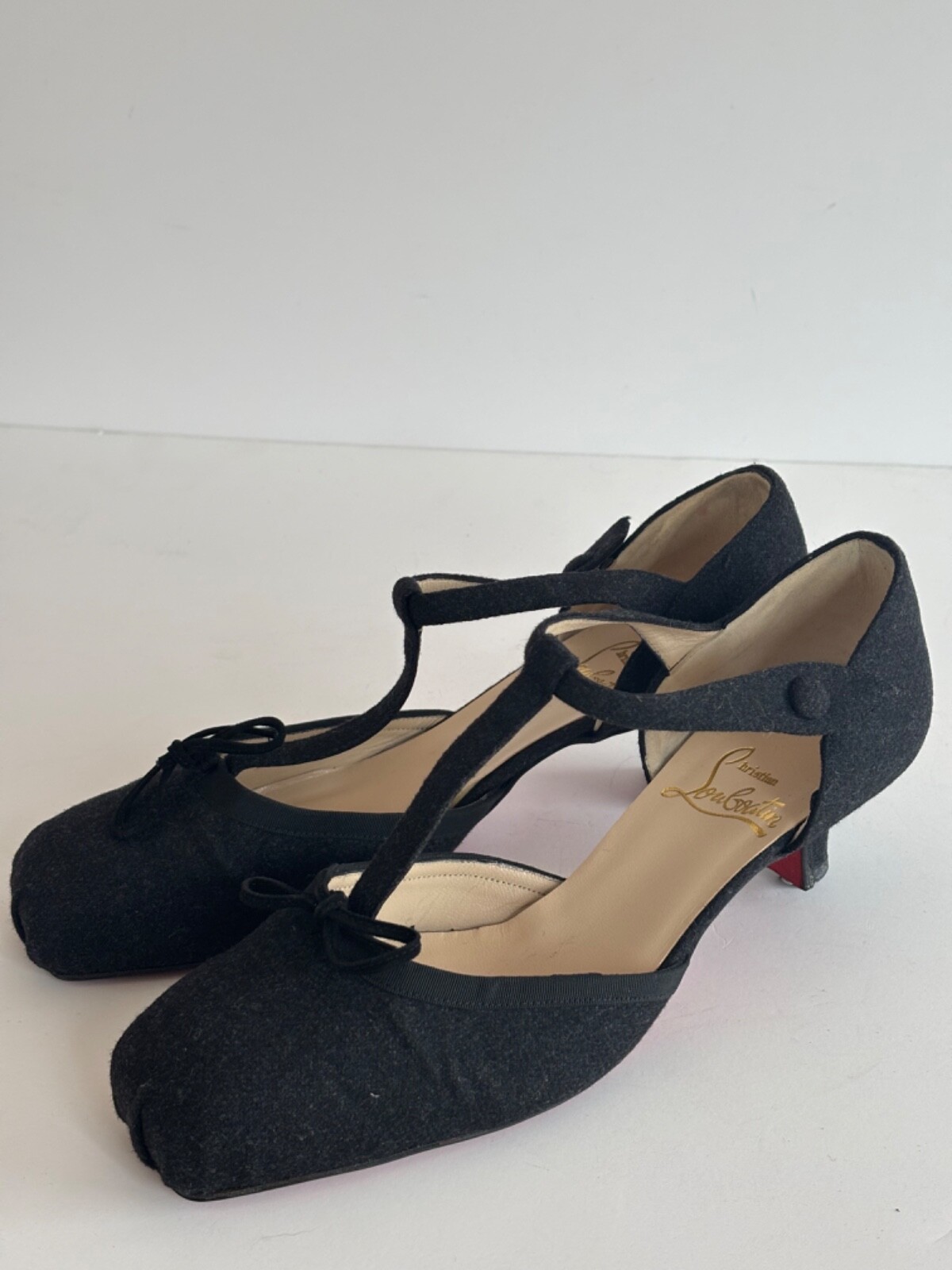 Laboutin Grey Flannel T-Strap Pump w/Ballet Pointe Toe Never Worn Circa Late 90′